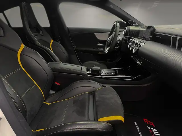 Mercedes-Benz Cla view 8