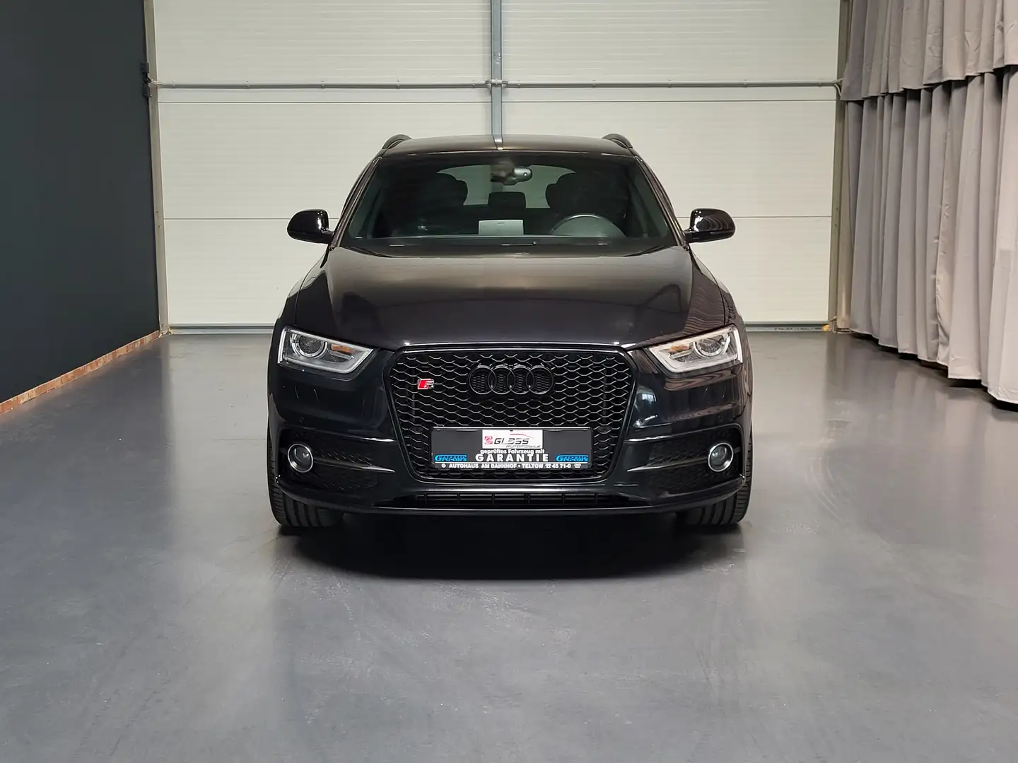 Audi Q3 2.0 TDI quattro S-Line *Navi| Xenon| AHK* Schwarz - 2