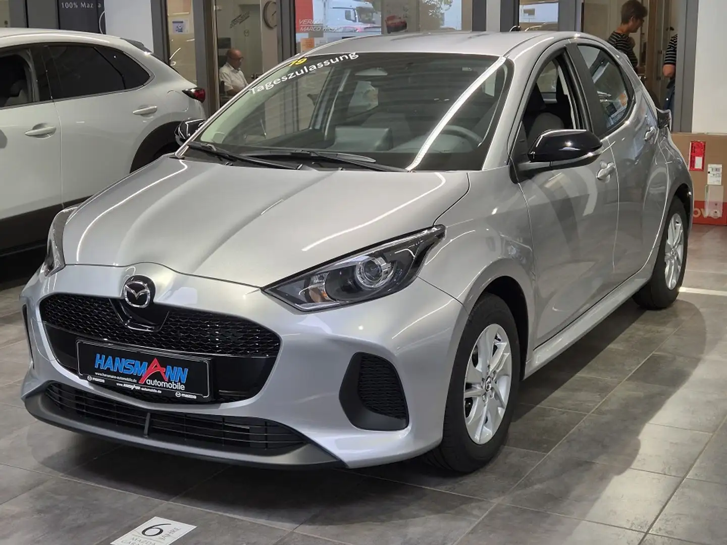 Mazda 2 Hybrid 5HB 1.5L Hybrid VVT-i 116 CVT FWD Centre-Li Argento - 1