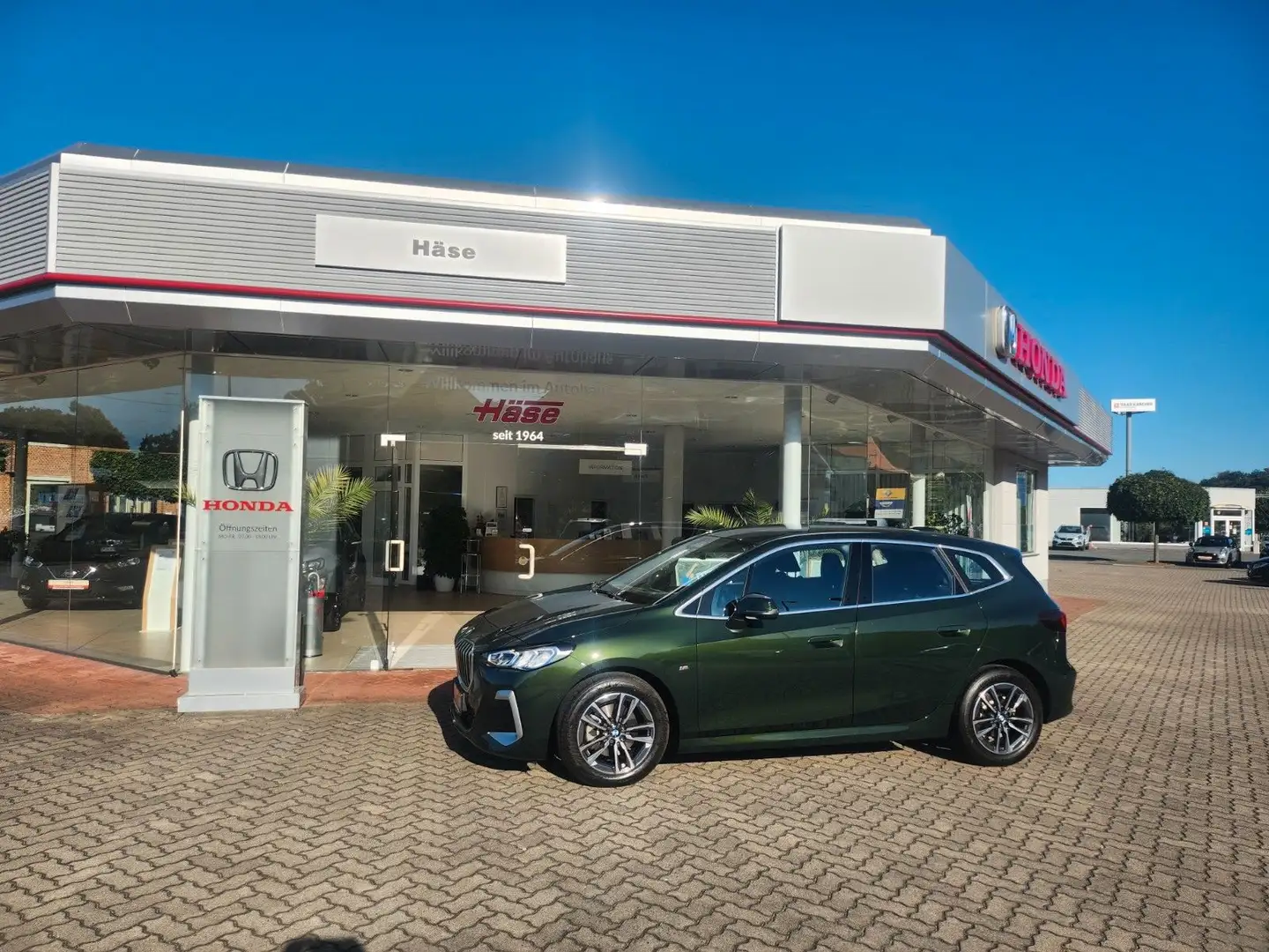 BMW 218 218 i Active Tourer M Sport Navi Temp Automatik Grün - 1