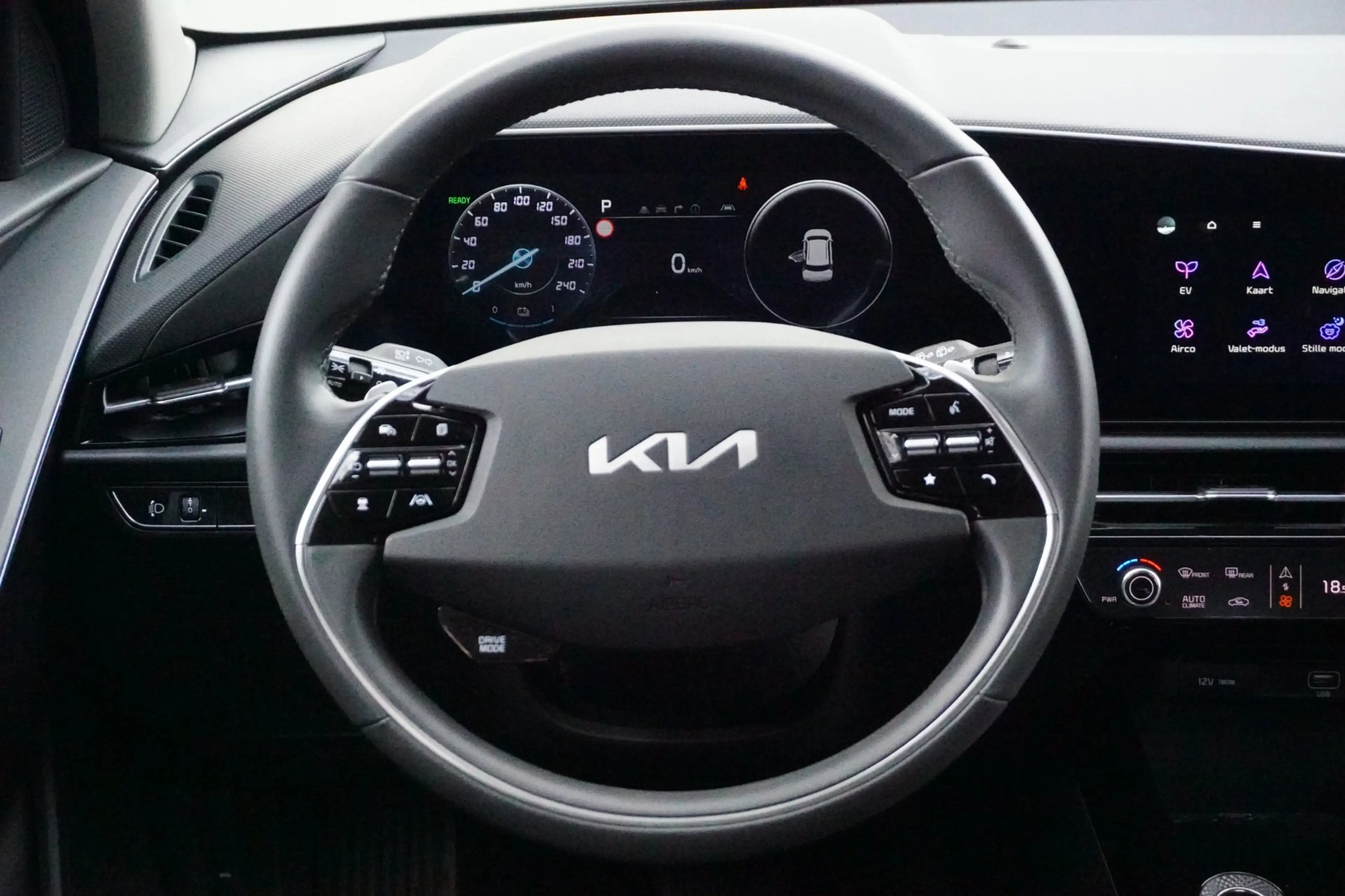 Kia e-Niro EV DynamicLine 64.8 kWh / ACC / Camera / Carplay — photo 12