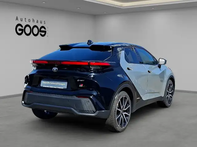 Toyota C-HR view 5