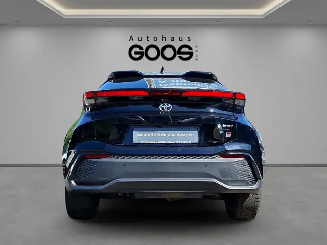 Toyota C-HR view 4