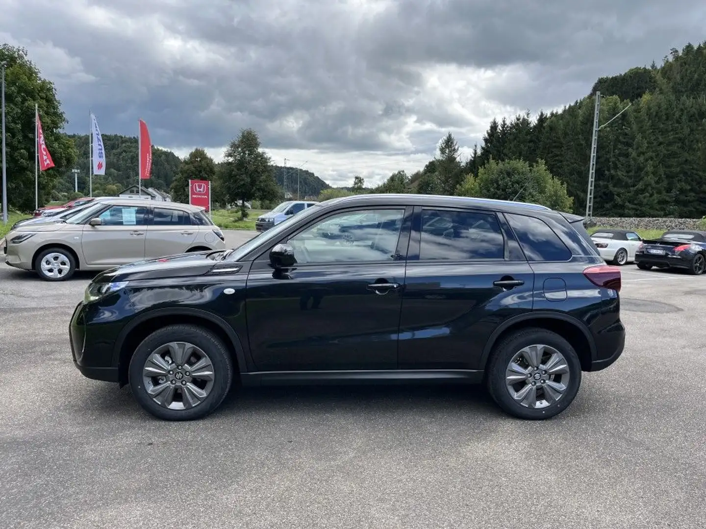 Suzuki Vitara 1.5 Dualjet Hybrid AGS Comfort Schwarz - 2