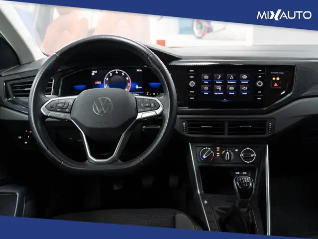Volkswagen Polo view 11