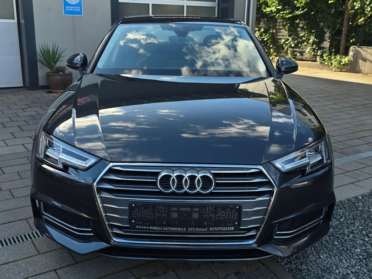 Audi A4 sport Grau - 2
