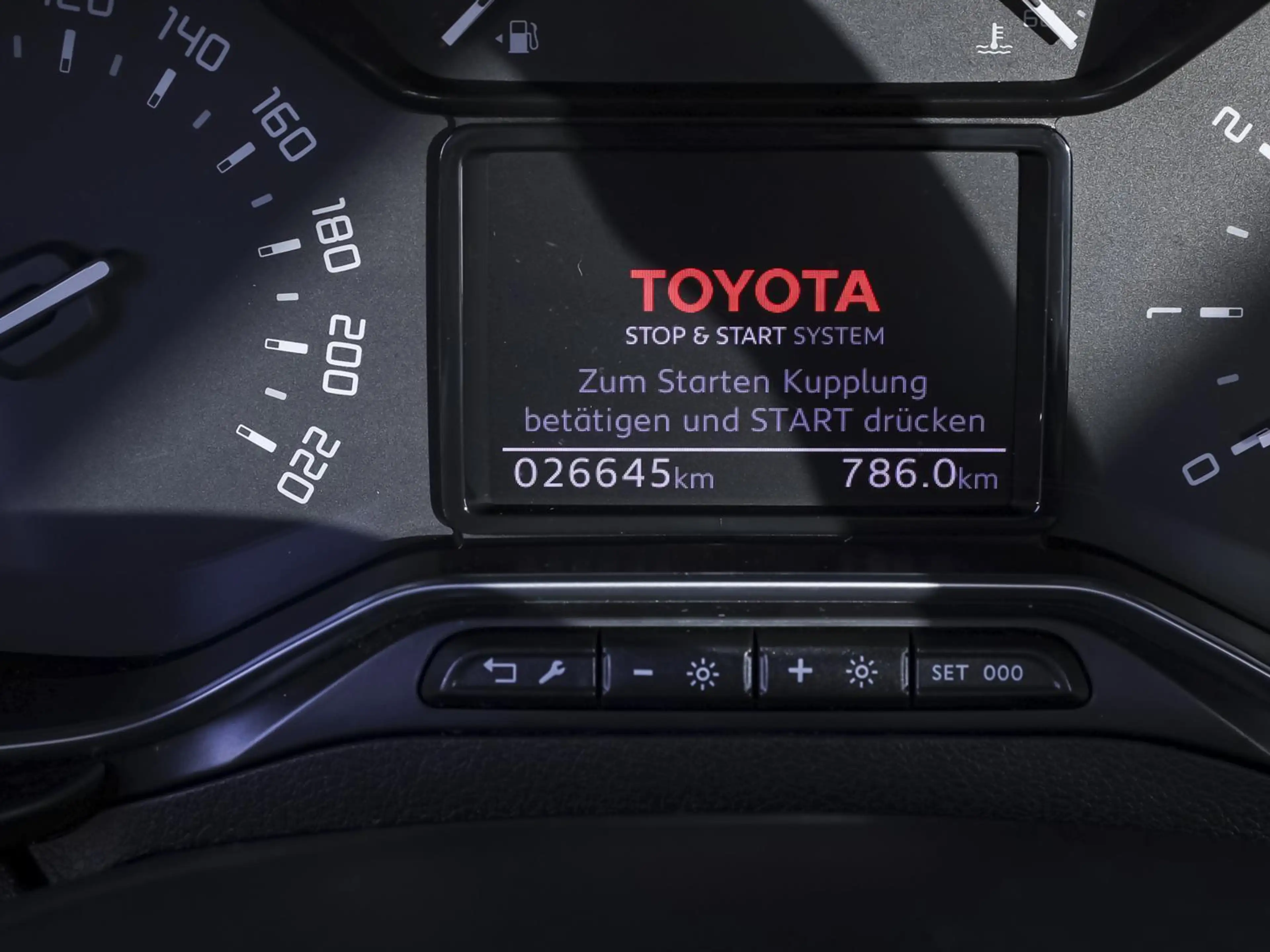 Toyota Proace City Verso 1.5 D-4D L1 Team D S/S NAVI SHZ — photo 15