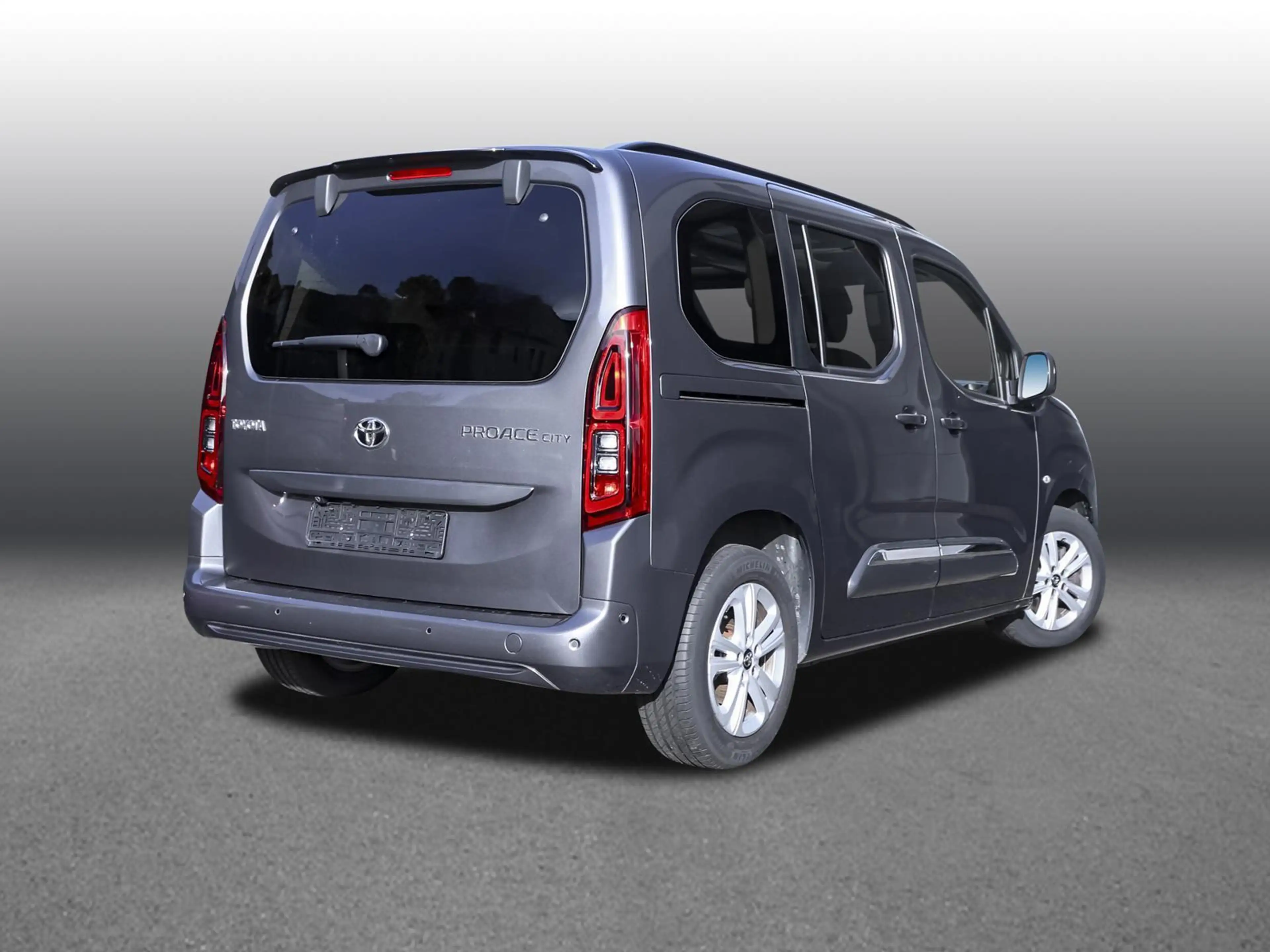 Toyota Proace City Verso 1.5 D-4D L1 Team D S/S NAVI SHZ — photo 2