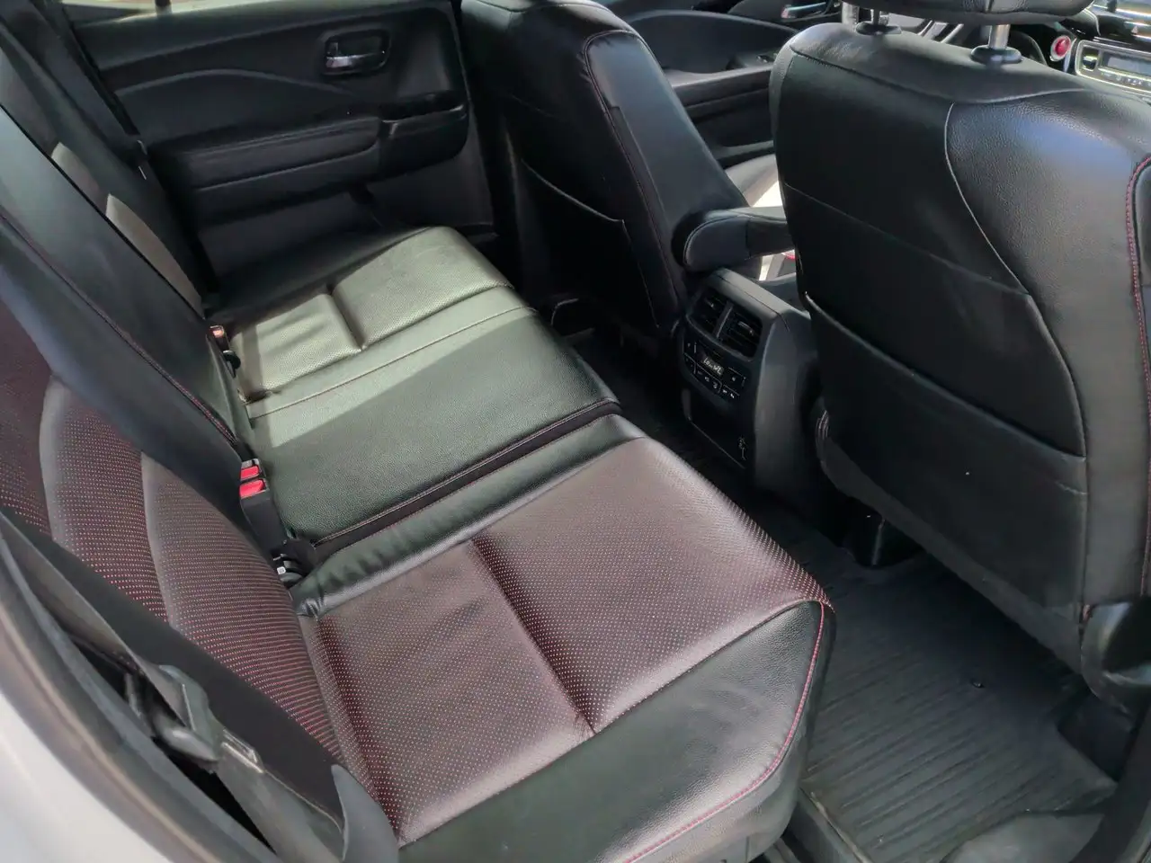Honda Ridgeline photo Honda Ridgeline