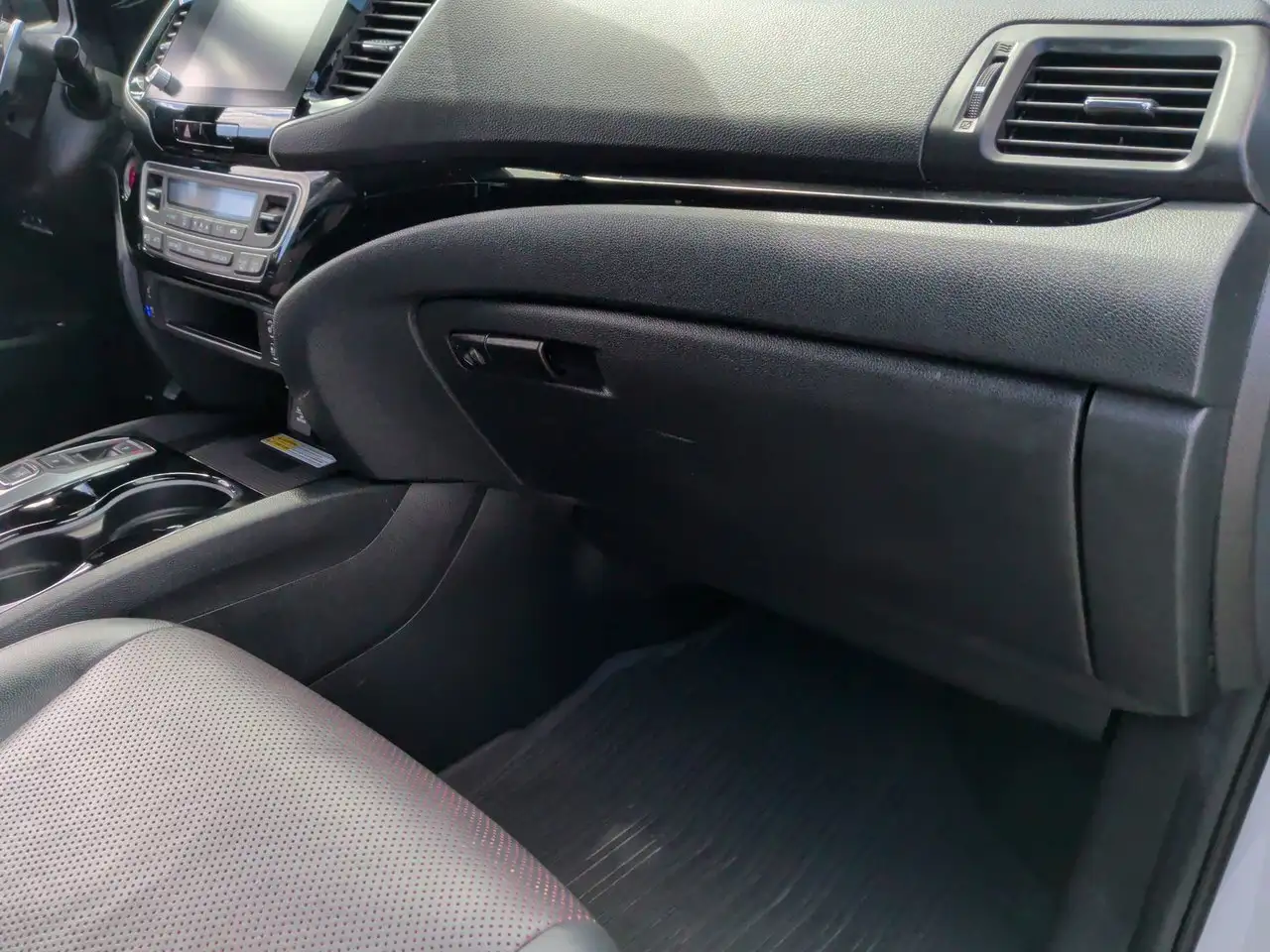 Honda Ridgeline photo Honda Ridgeline