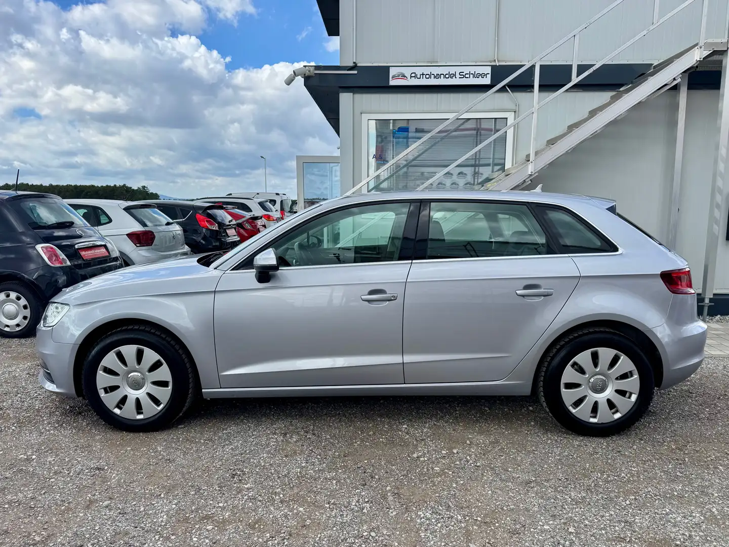Audi A3 Sportbáck 1.2 TFSI Ambiente Silber - 2