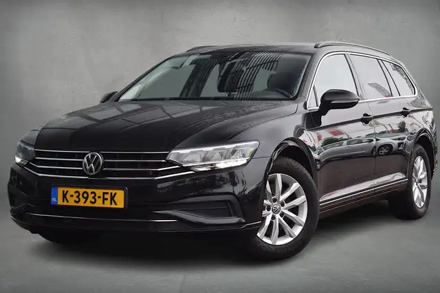 Volkswagen Passat view 9