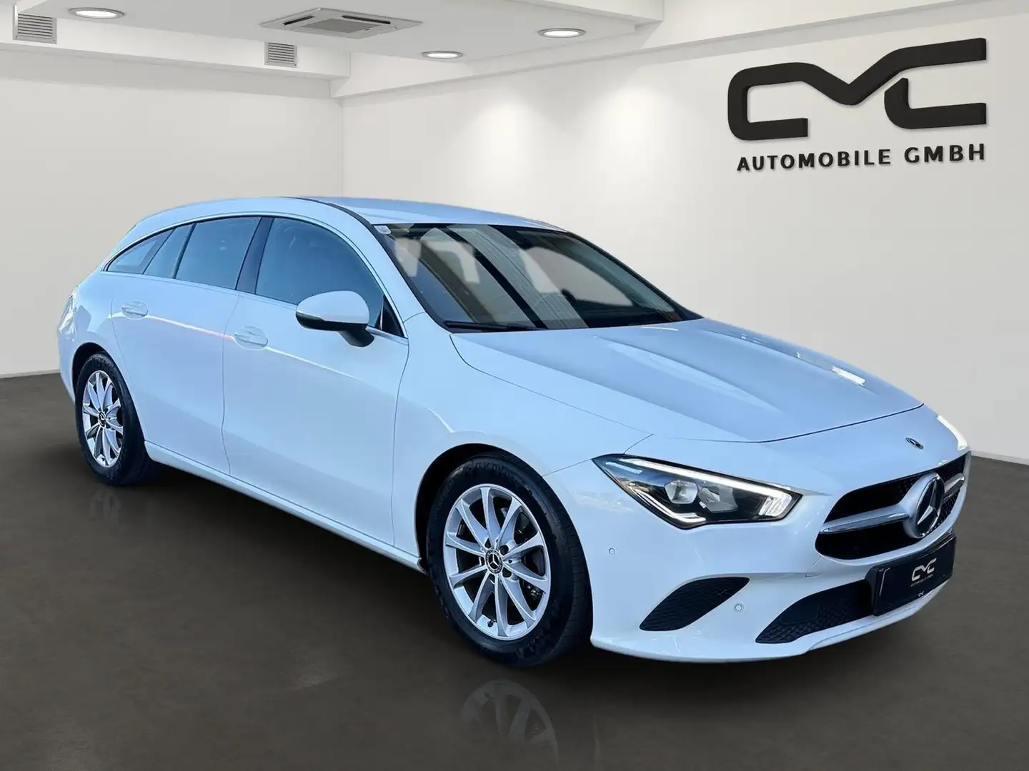 Mercedes-Benz CLA 180 d Shooting Brake/Keyless/SHZ/SHA/EH/Virtual/DAB Weiß - 2