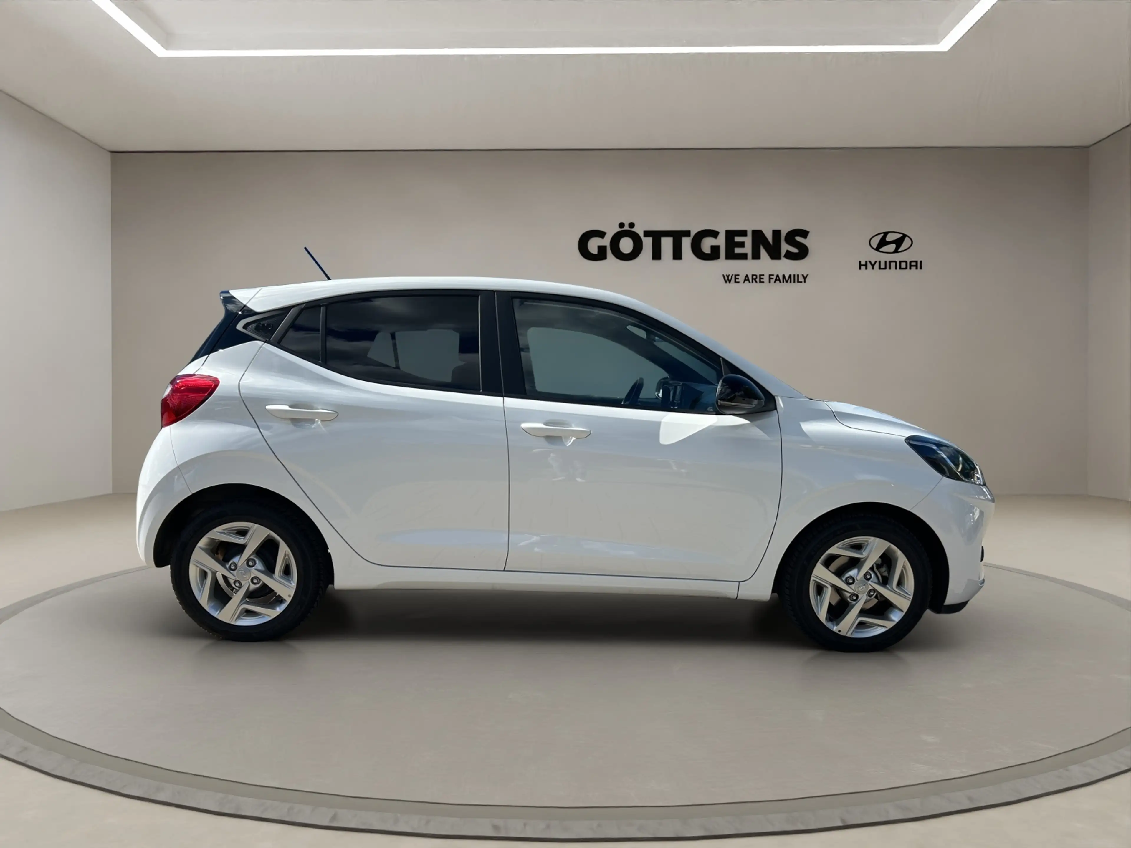 Hyundai i10 1.0 Connect & Go NAVI BT SITZH. 15LM GJR — photo 5