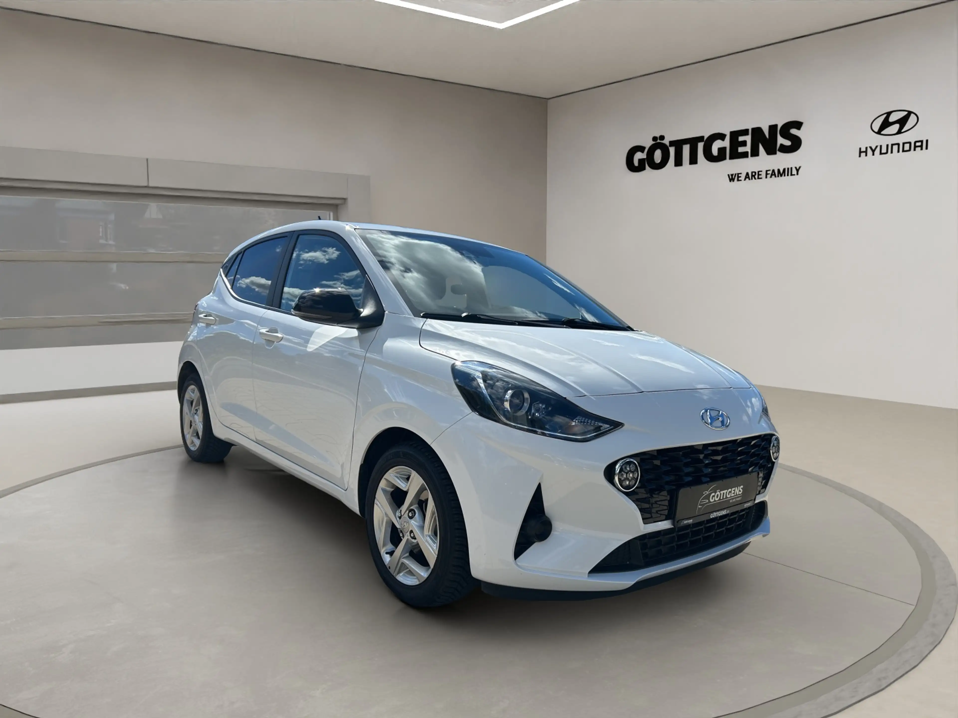 Hyundai i10 1.0 Connect & Go NAVI BT SITZH. 15LM GJR — photo 6