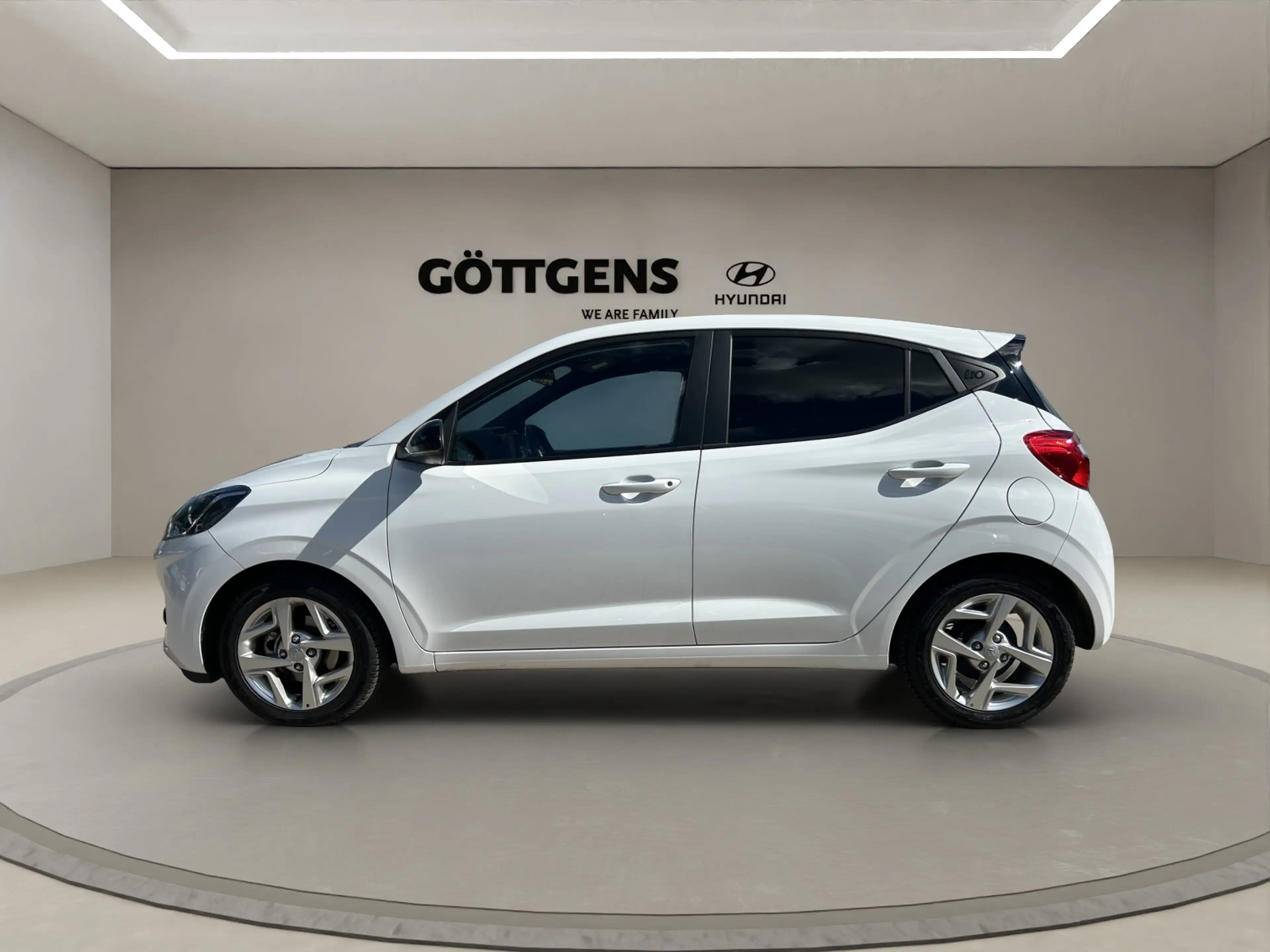 Hyundai i10 1.0 Connect & Go NAVI BT SITZH. 15LM GJR — photo 2