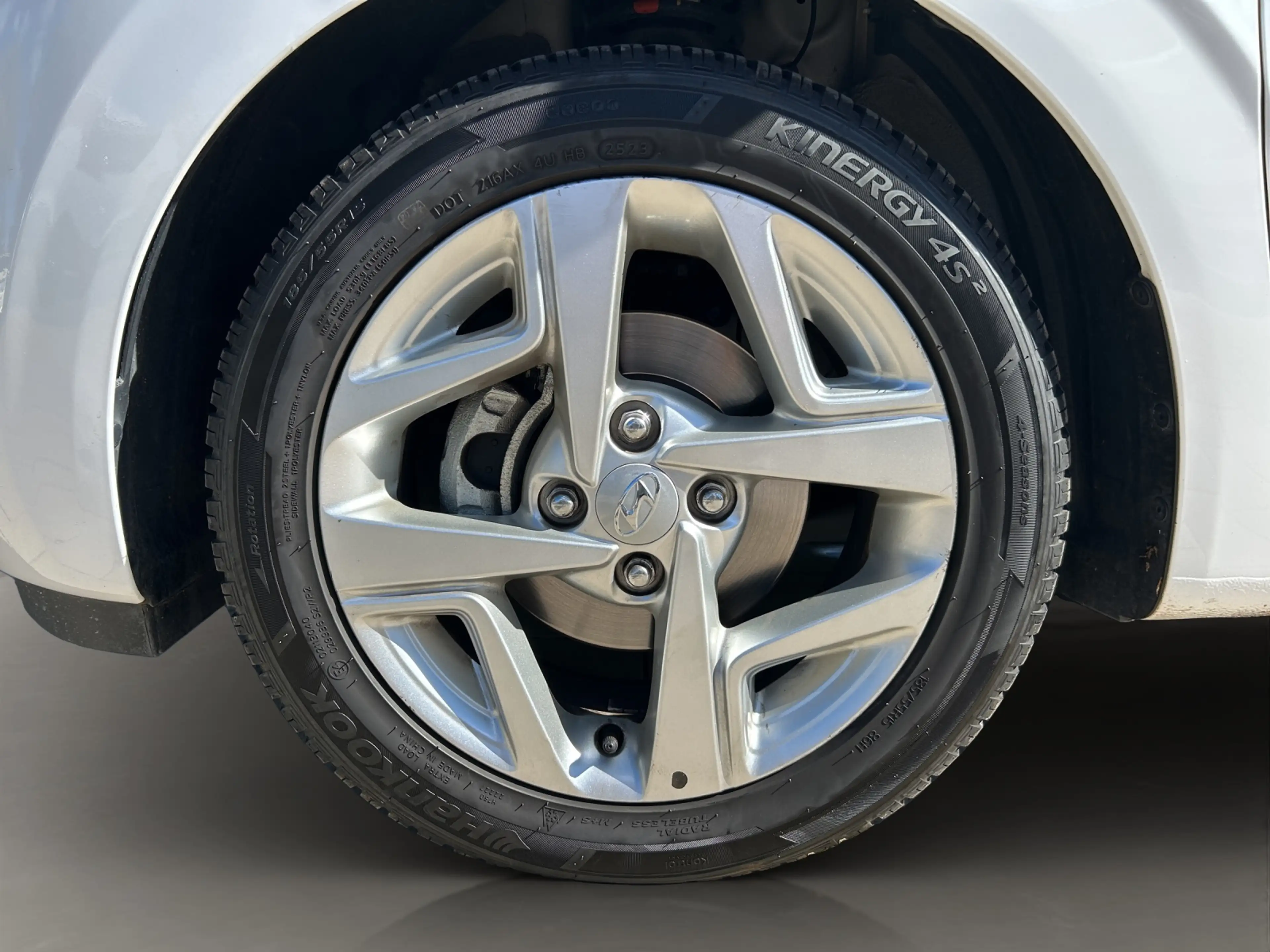 Hyundai i10 1.0 Connect & Go NAVI BT SITZH. 15LM GJR — photo 15