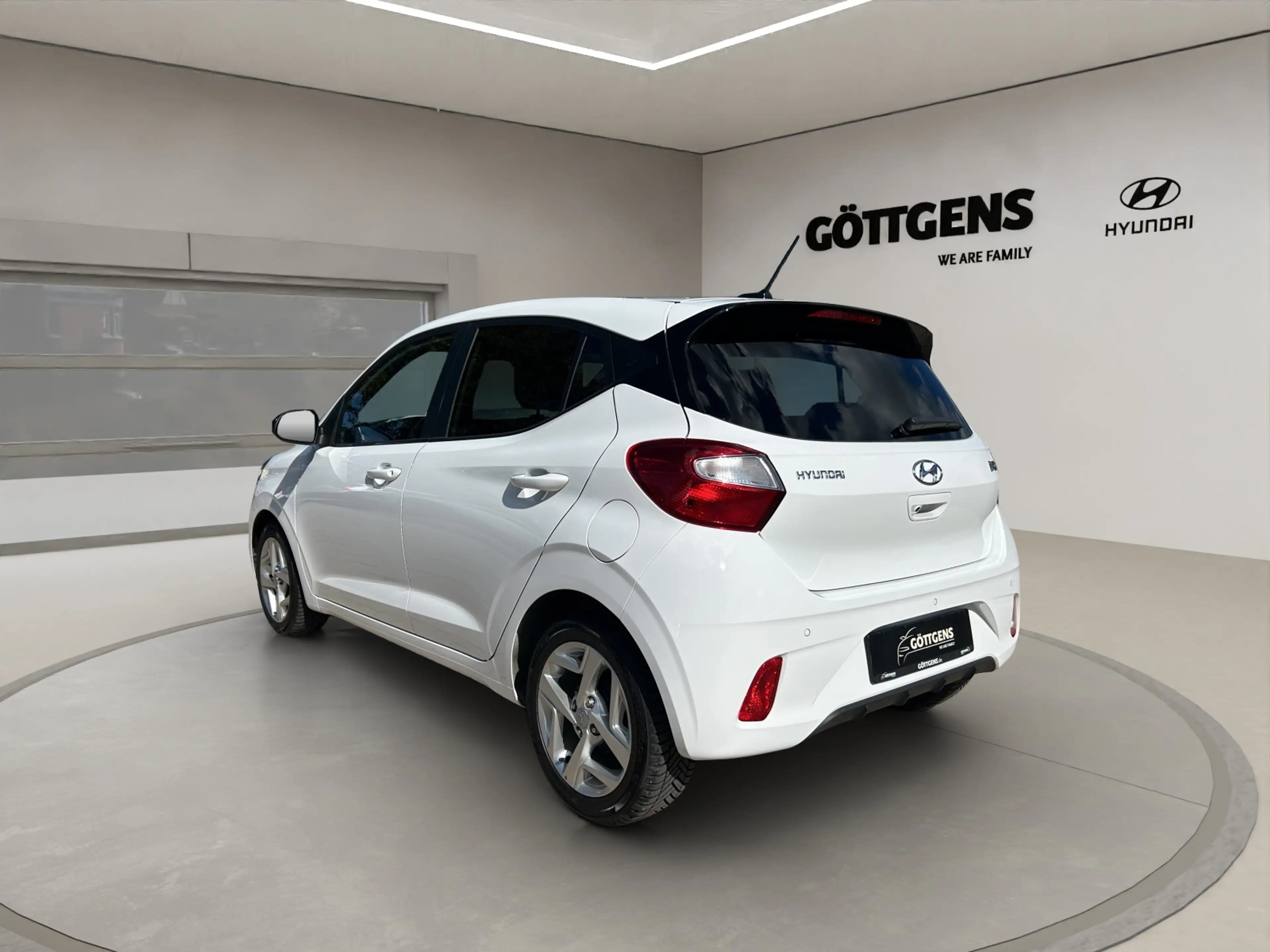 Hyundai i10 1.0 Connect & Go NAVI BT SITZH. 15LM GJR — photo 3