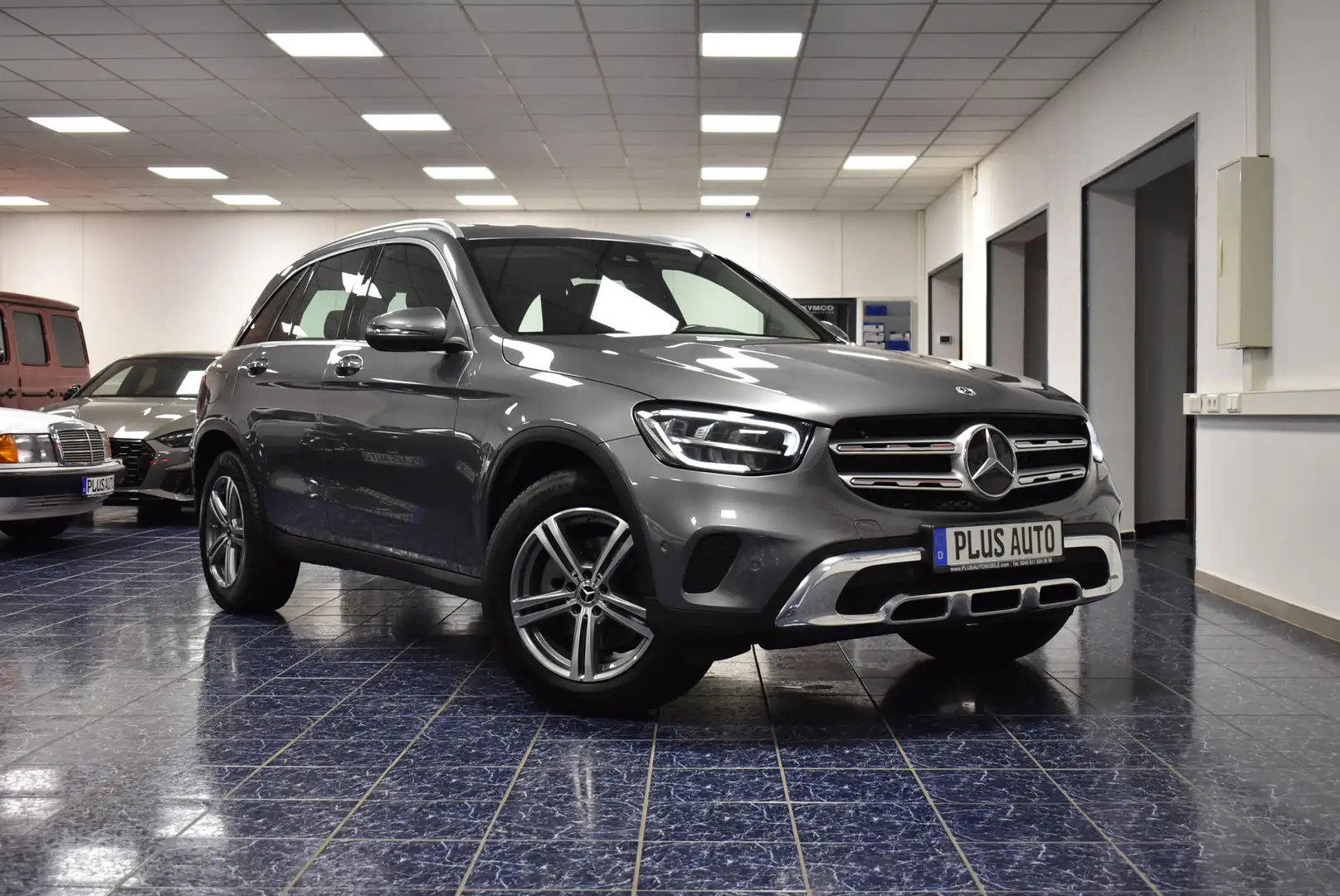 Mercedes-Benz GLC 220 d 4Matic Exclusive Aut Navi LED Kamer Grau - 2