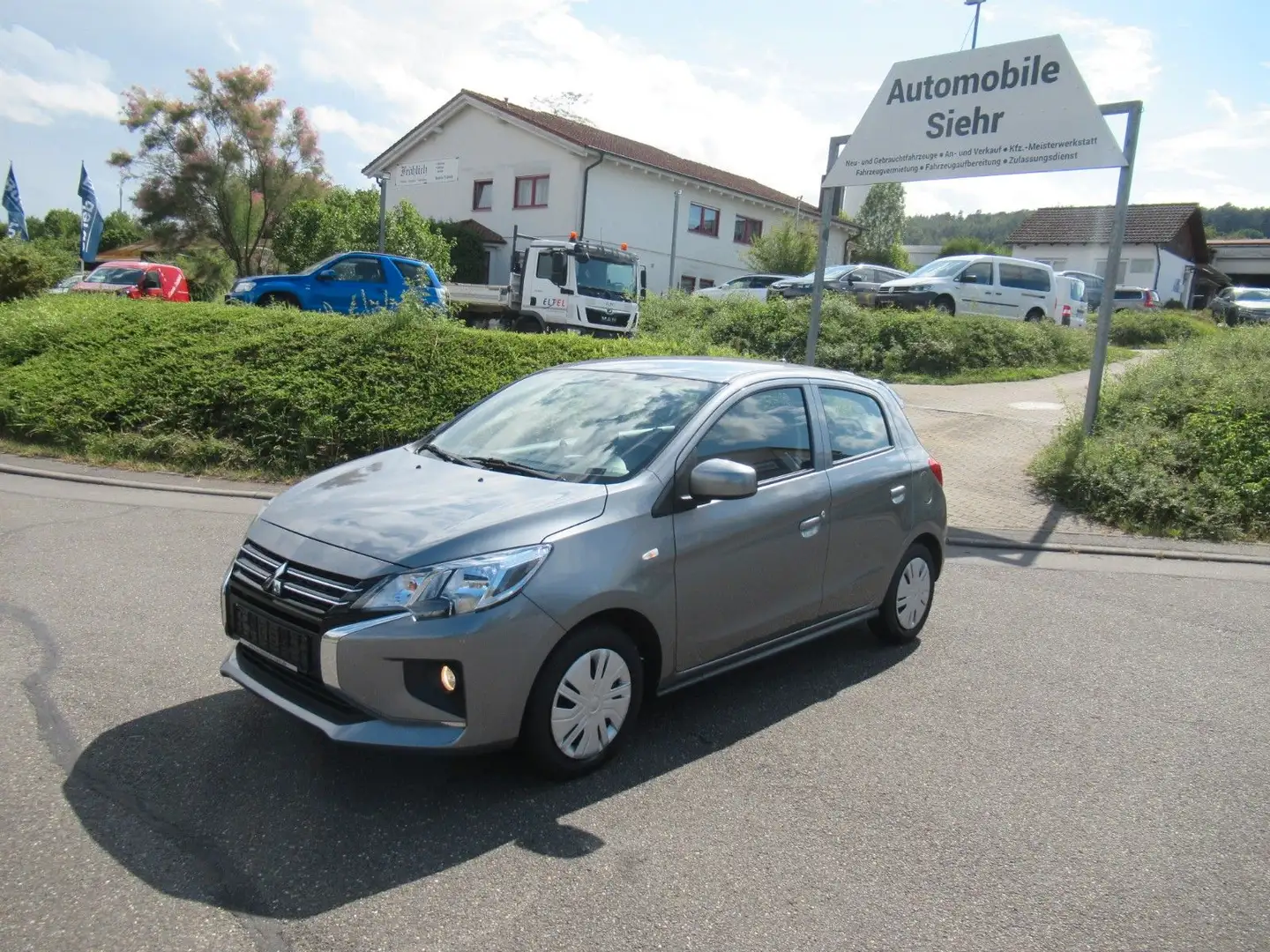Mitsubishi Space Star 1.2 Select Silber - 1
