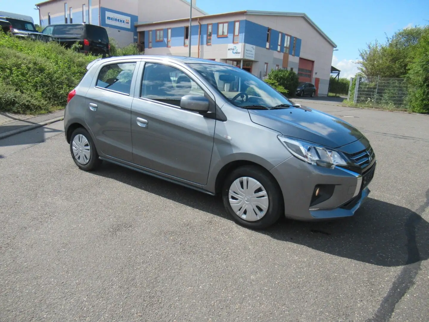 Mitsubishi Space Star 1.2 Select Silber - 2