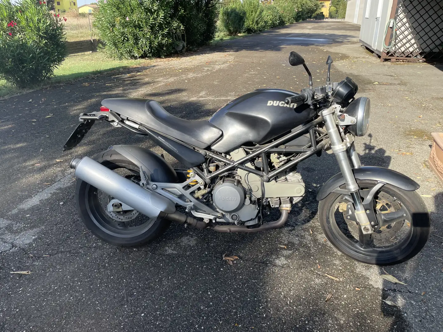 Ducati Monster 620 - 1