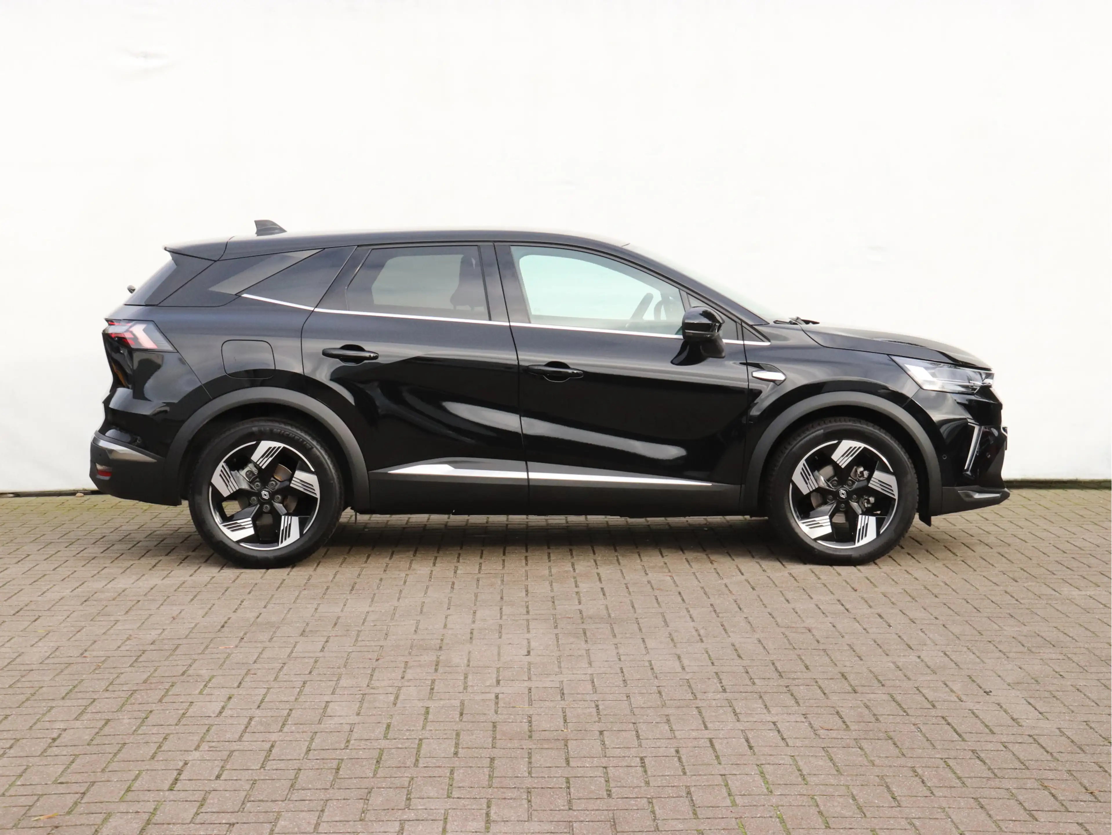 Renault Symbioz 1.3 mild hybrid 140 techno CAMERA / ALL SEASON / 1 — photo 4