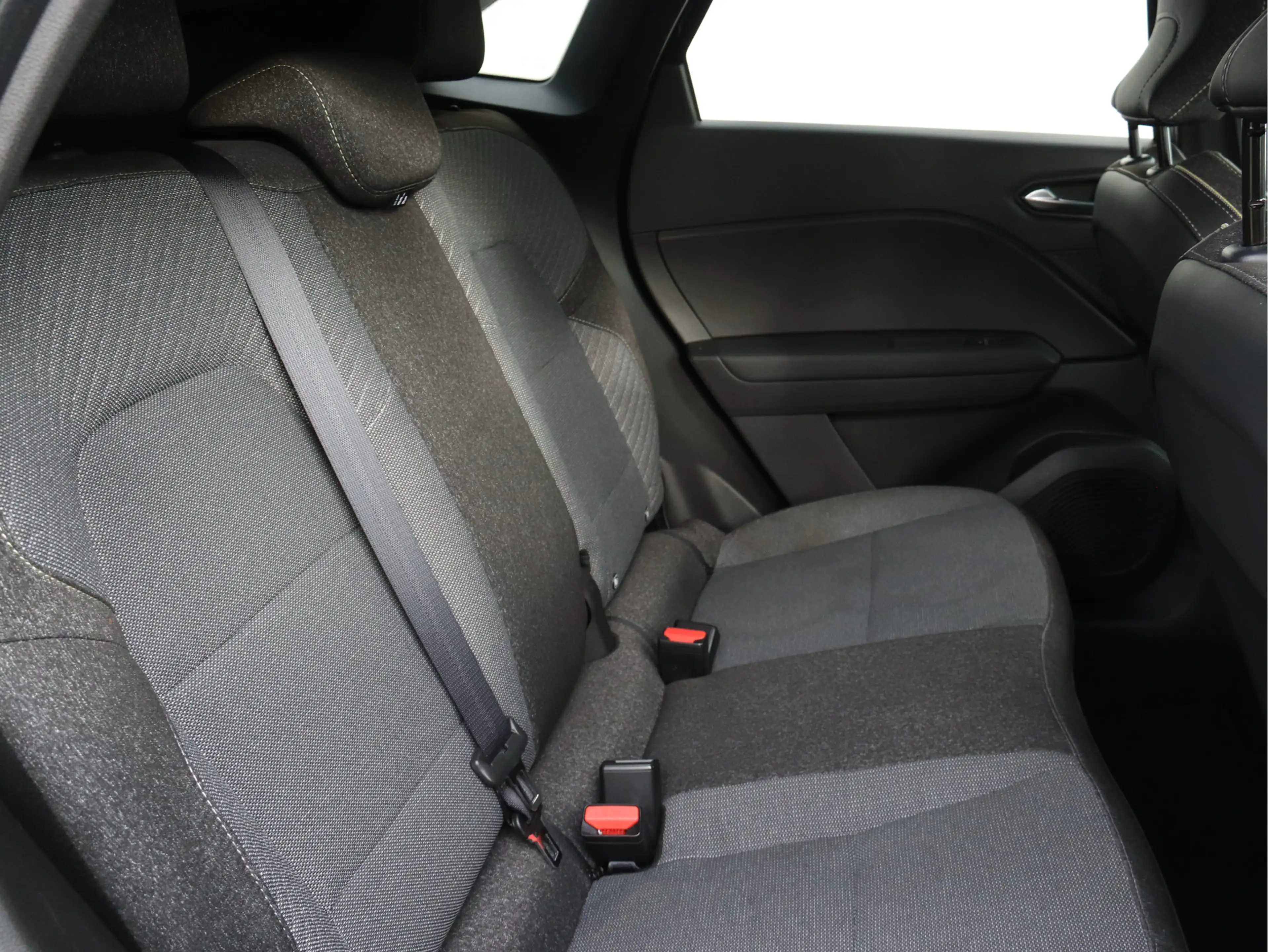 Renault Symbioz 1.3 mild hybrid 140 techno CAMERA / ALL SEASON / 1 — photo 7