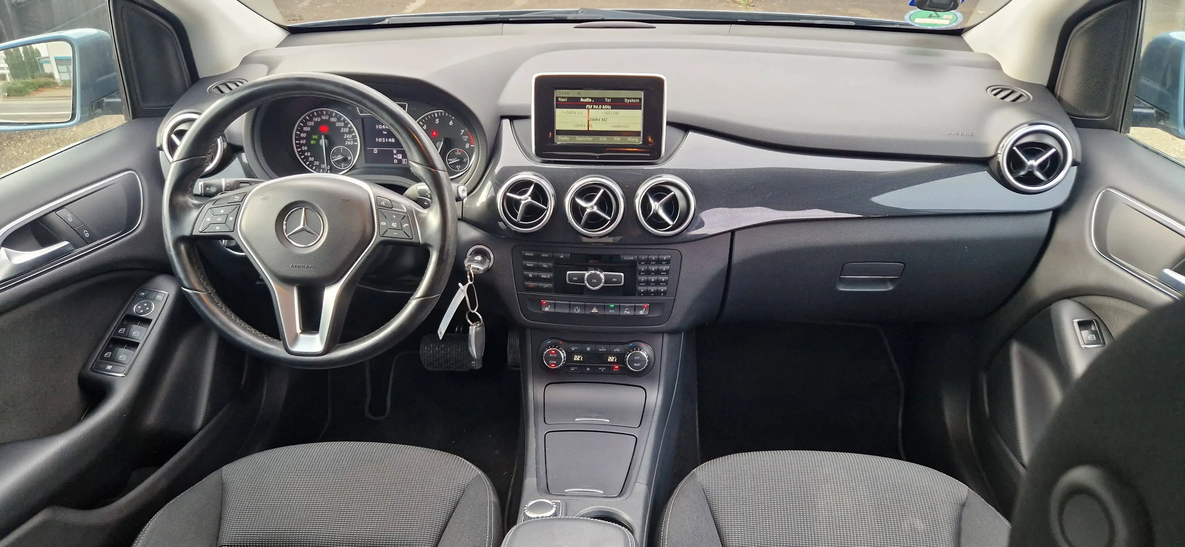 Mercedes-Benz B 180 B 180 (BlueEFFICIENCY) 7G-DCT — photo 14