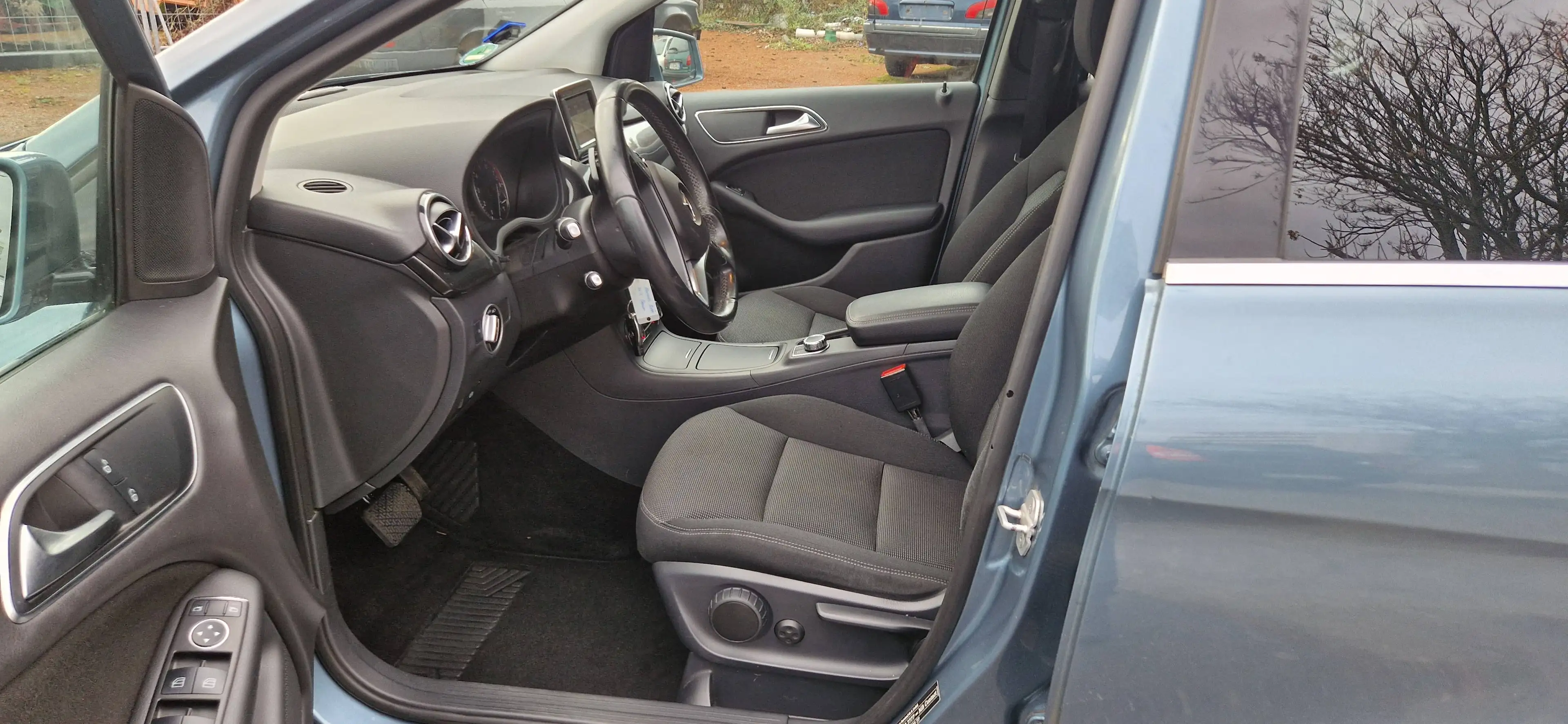 Mercedes-Benz B 180 B 180 (BlueEFFICIENCY) 7G-DCT — photo 13