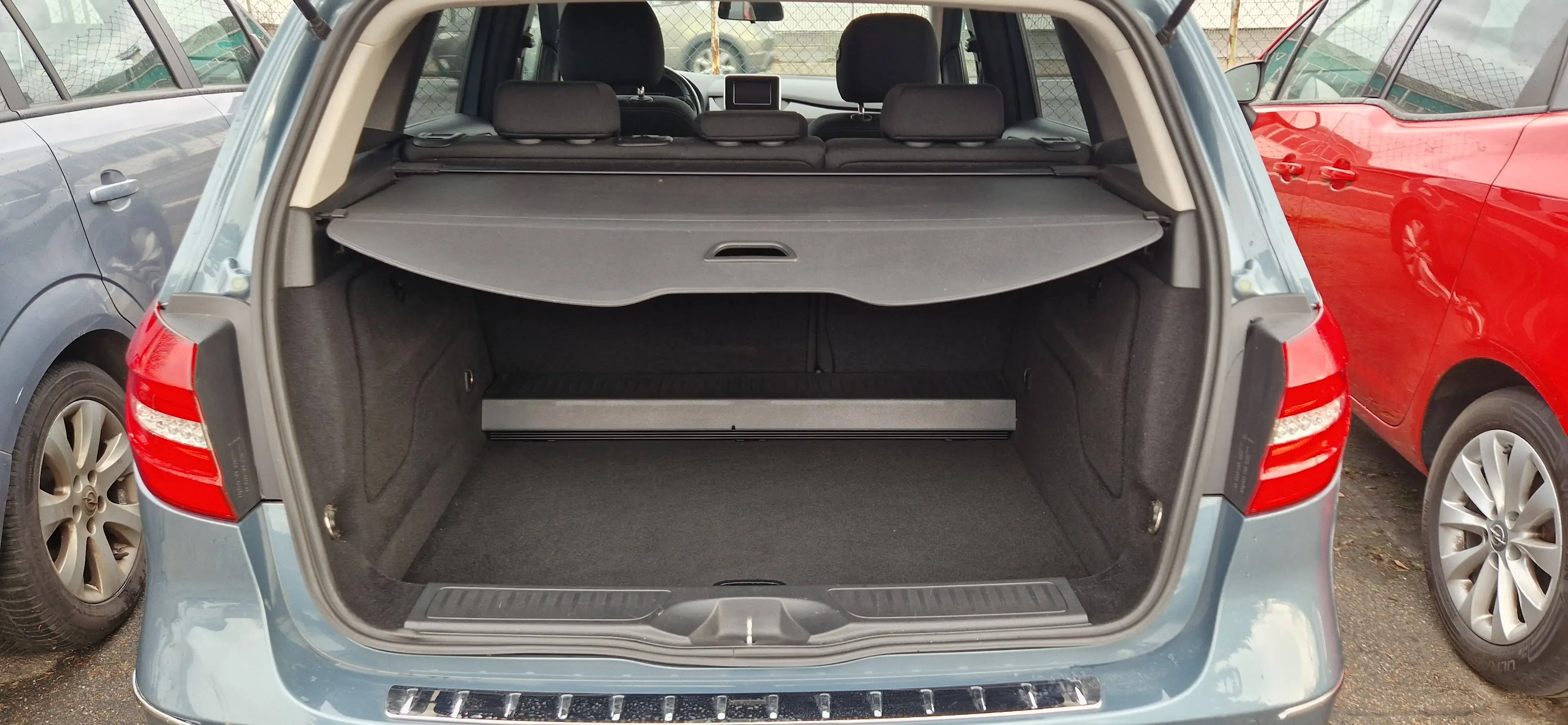 Mercedes-Benz B 180 B 180 (BlueEFFICIENCY) 7G-DCT — photo 9