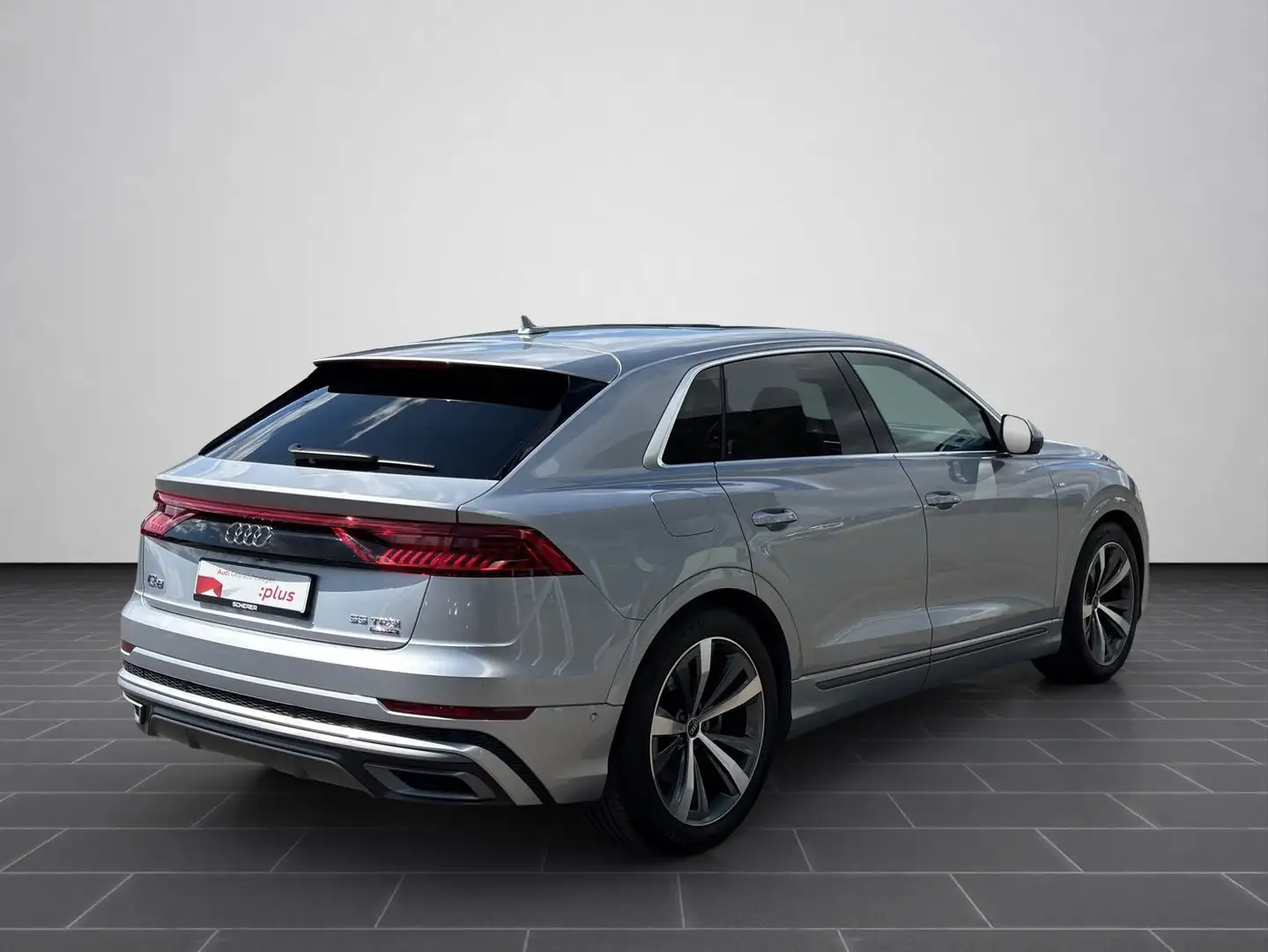 Audi Q8 55 TFSI qua. S line MATRIX AHK STANDHZ Argintiu - 2