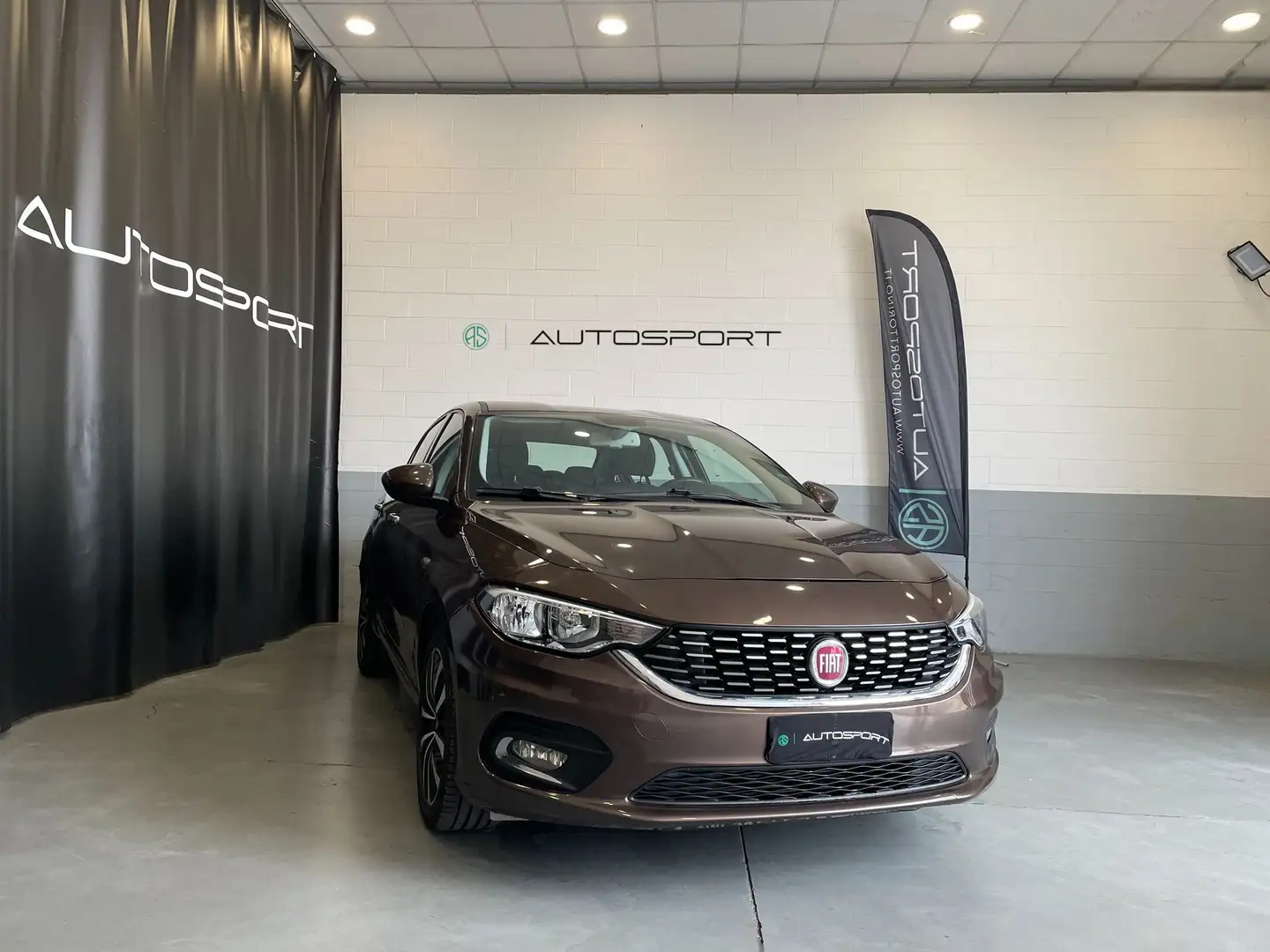 Fiat Tipo Tipo 1.6 Mjt 4 porte Opening Edition Brun - 1
