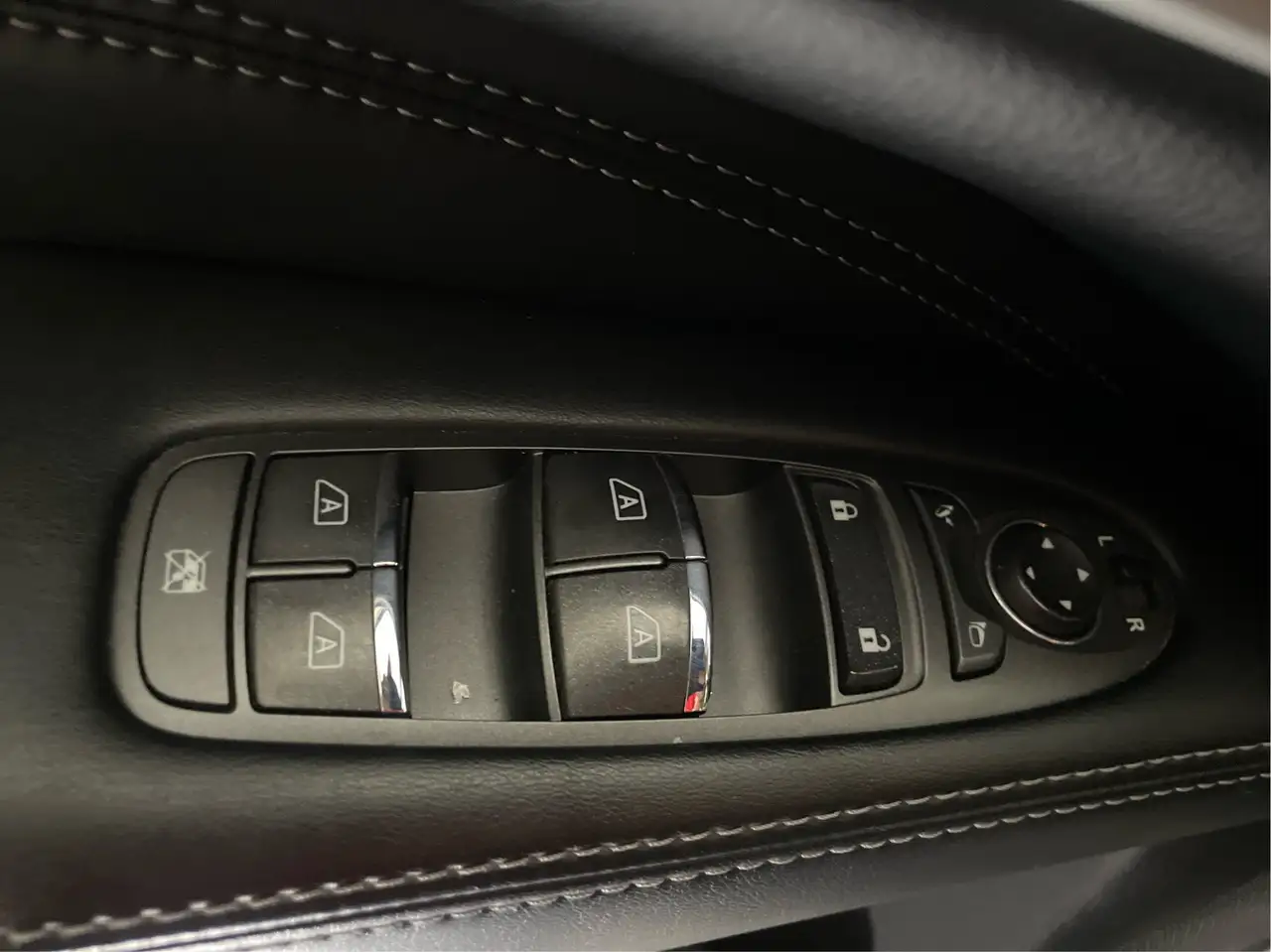 Infiniti QX60 photo Infiniti QX60