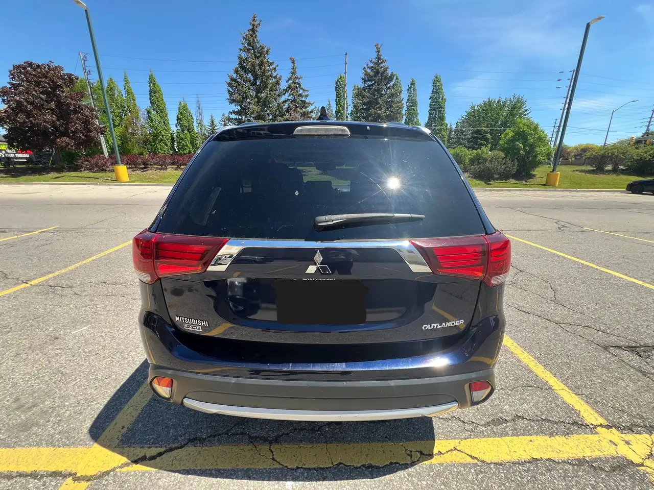 Mitsubishi Outlander снимка Mitsubishi Outlander