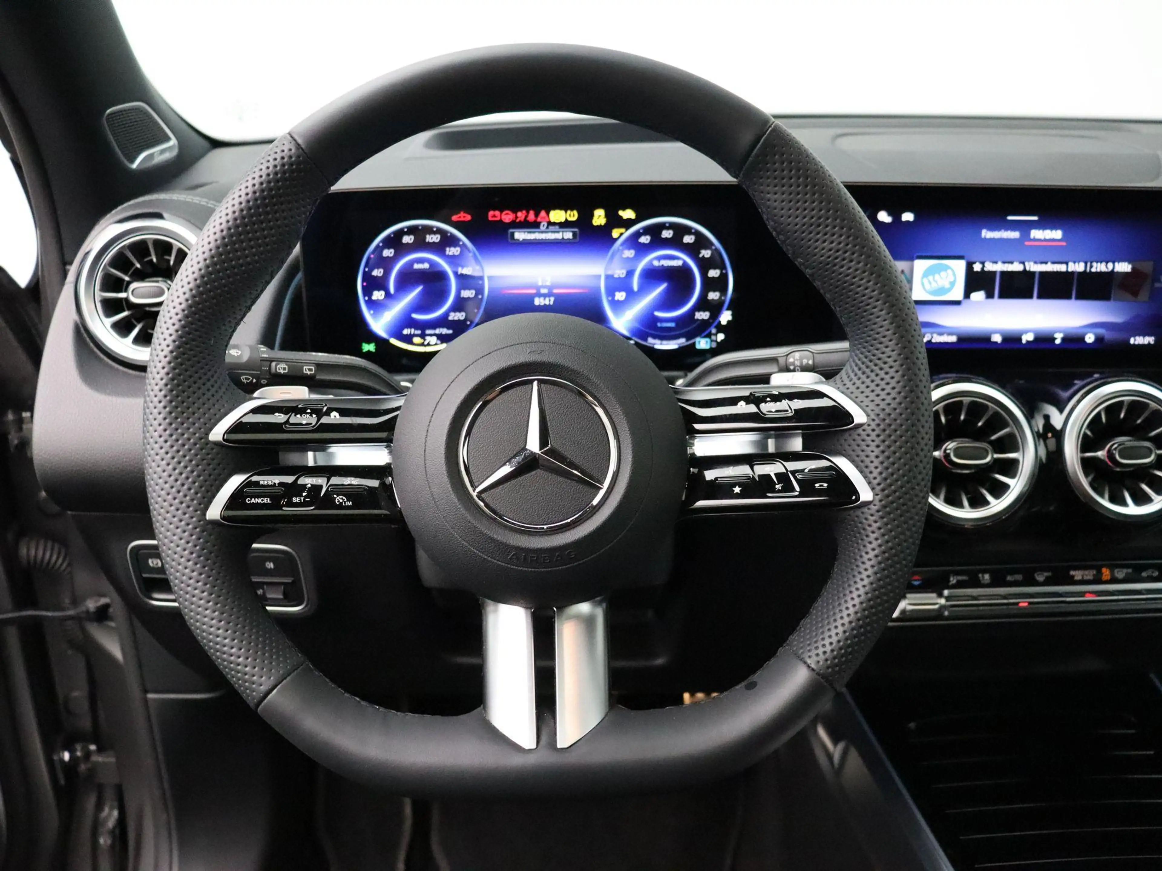 Mercedes-Benz EQB 250 250+ AMG Line + LEDER + BURMESTER + PANO DAK + HEA — photo 15