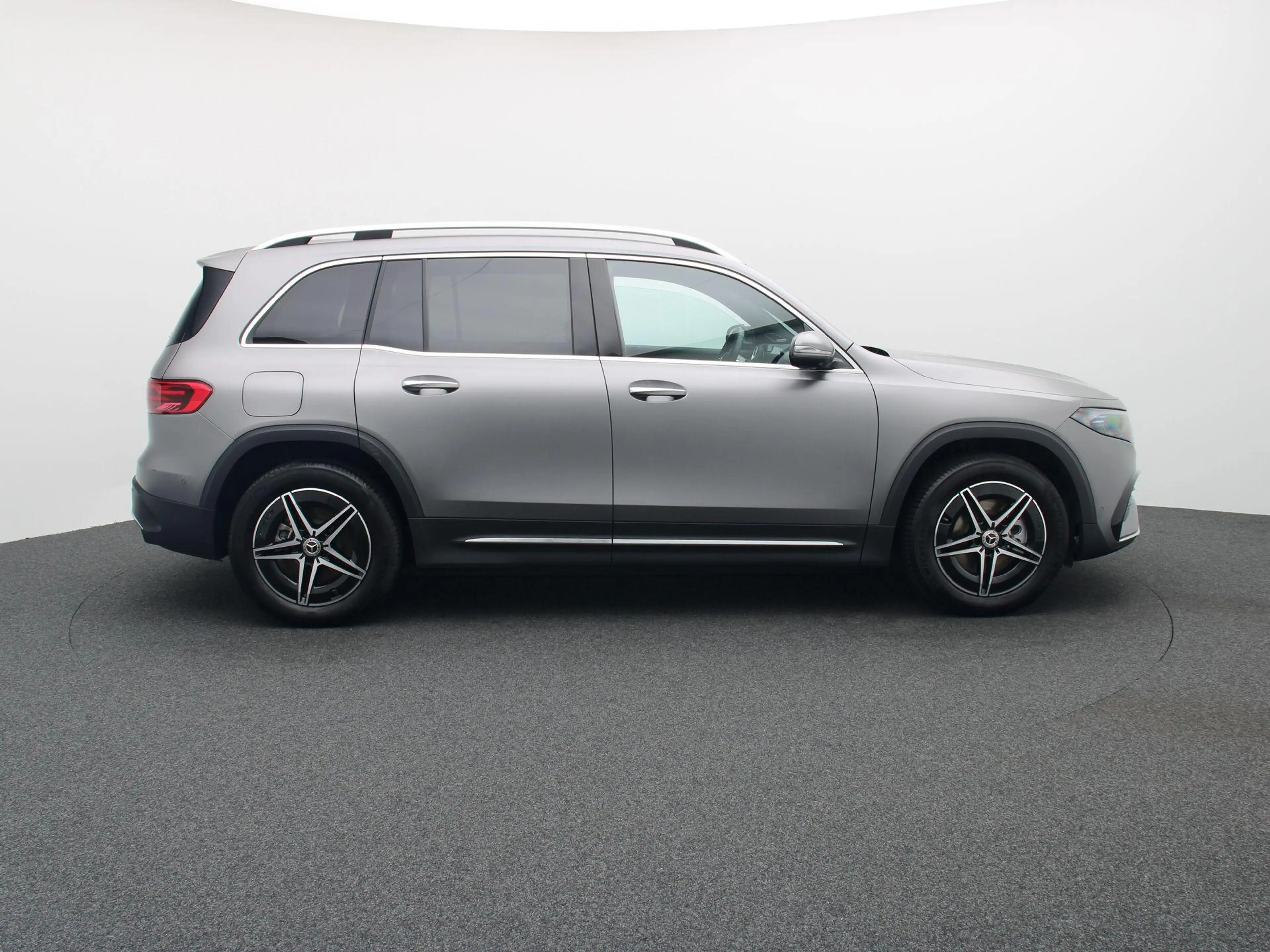 Mercedes-Benz EQB 250 250+ AMG Line + LEDER + BURMESTER + PANO DAK + HEA — photo 6