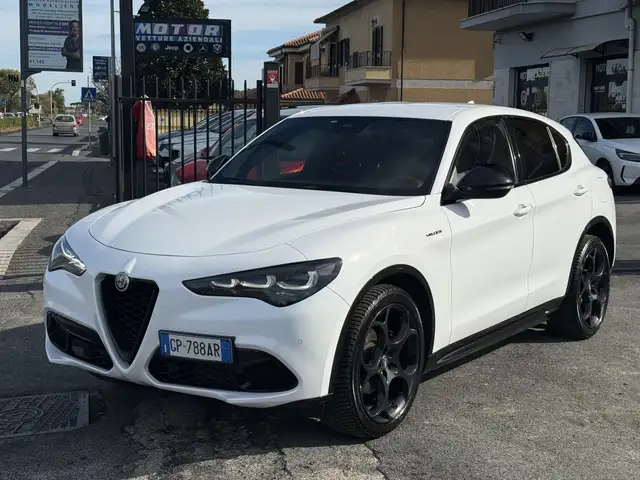 Alfa Romeo Stelvio 2.2 t Veloce Q4 210cv auto Cerchi 21"
