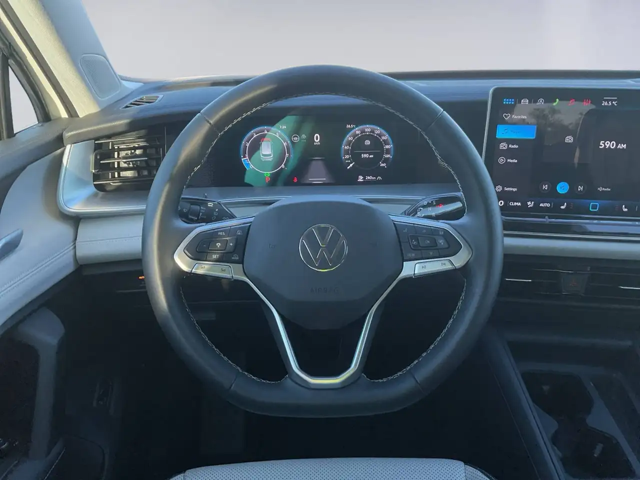 Volkswagen Tiguan снимка Volkswagen Tiguan
