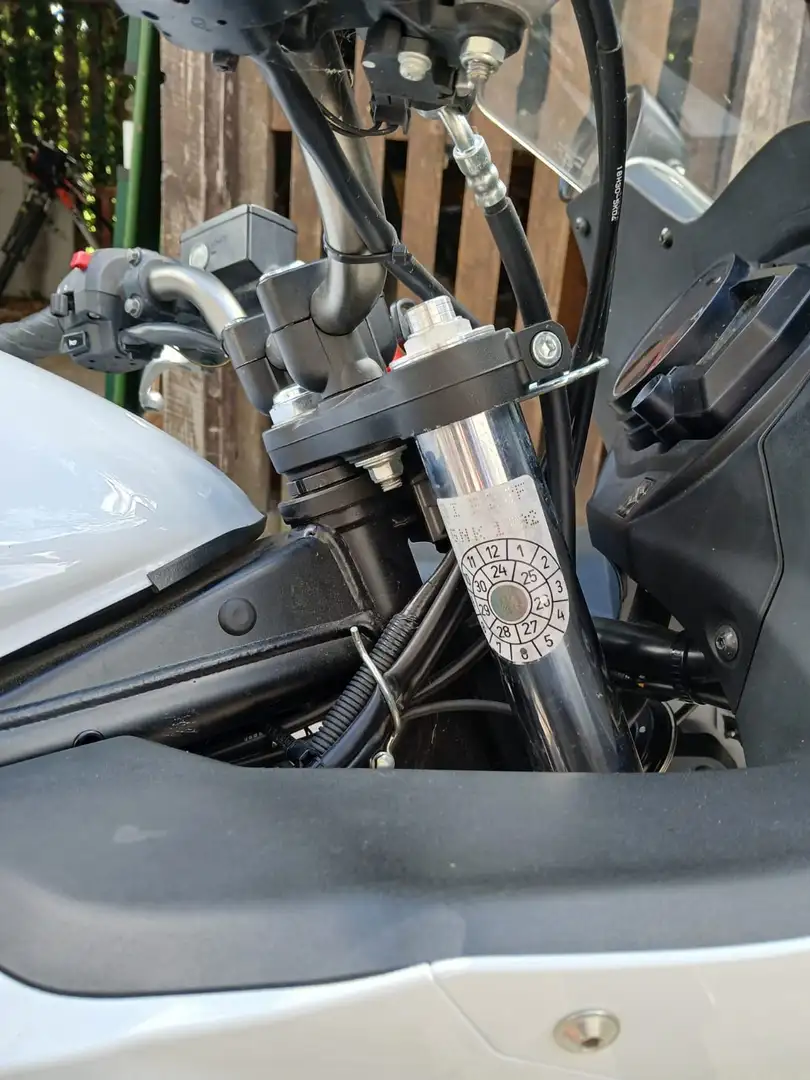 Suzuki GSX 1250 GSX1250FA Білий - 1