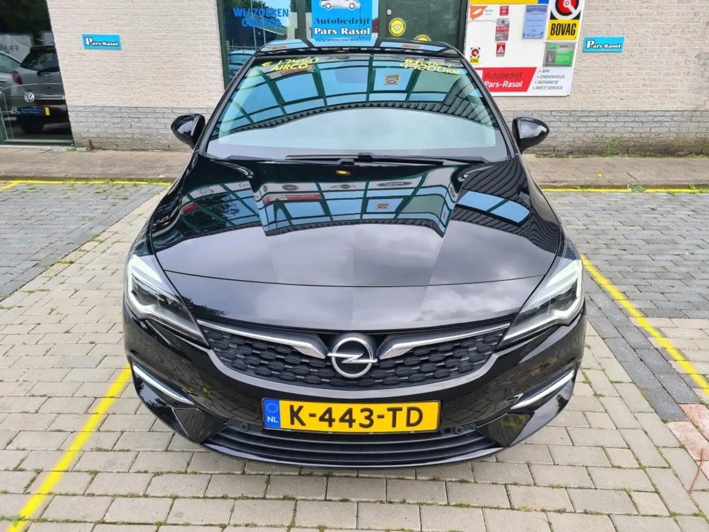 Opel Astra 1.2 Bns Edition Zwart - 2