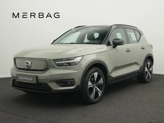 2021 Volvo XC40 in Green for sale