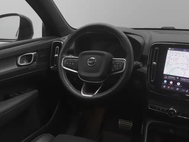 Volvo XC40 view 19
