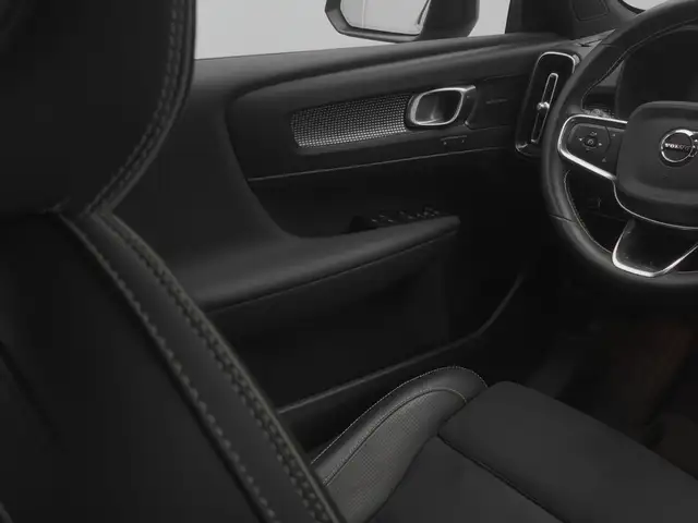 Volvo XC40 view 22