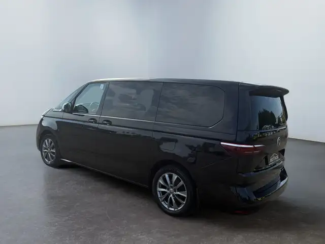 Volkswagen Multivan view 4