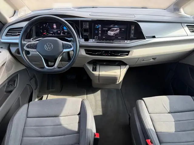Volkswagen Multivan view 8