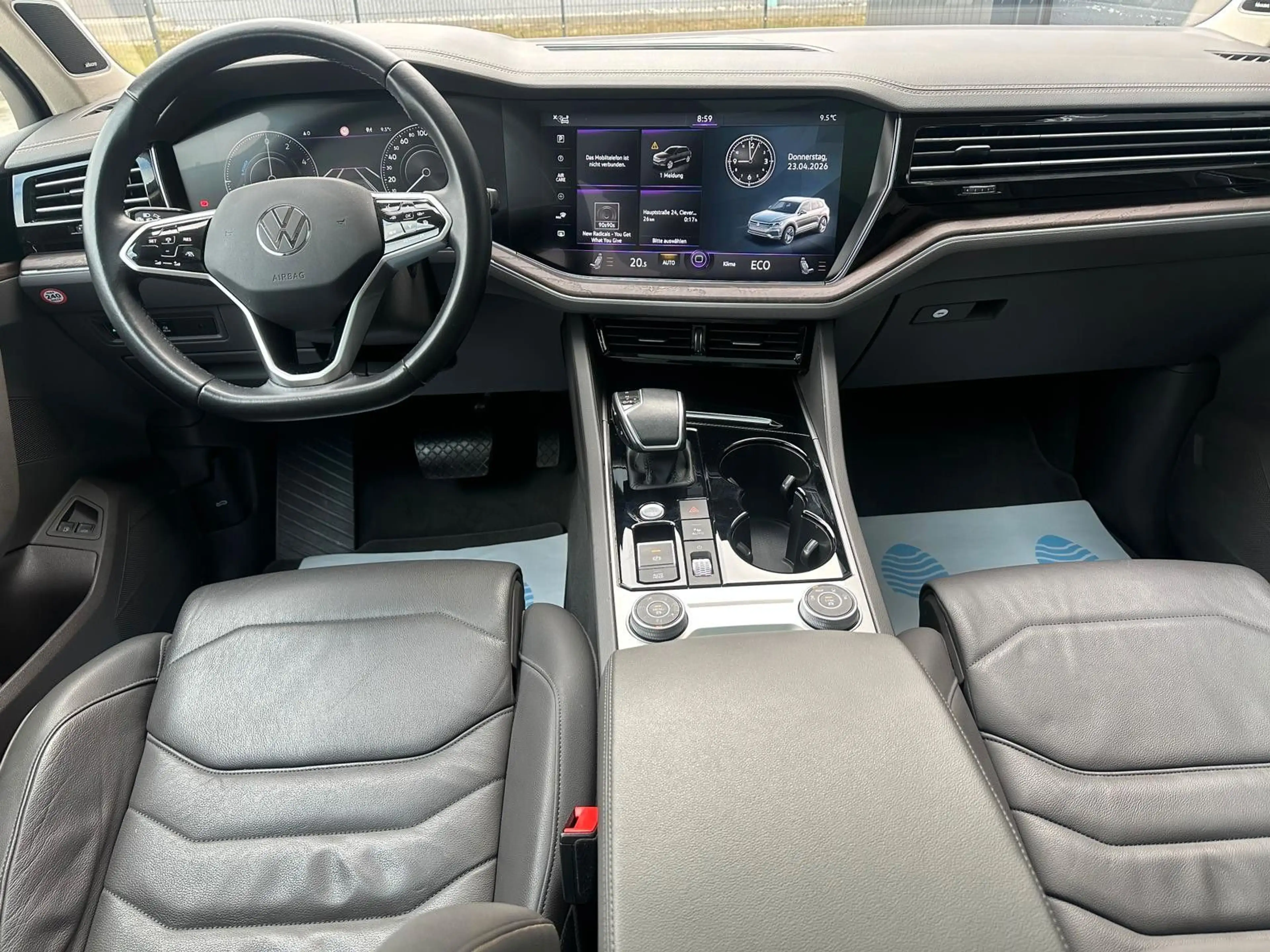 Volkswagen Touareg 4Motion eHybrid*Panorama*Kamera*AHK* — photo 10