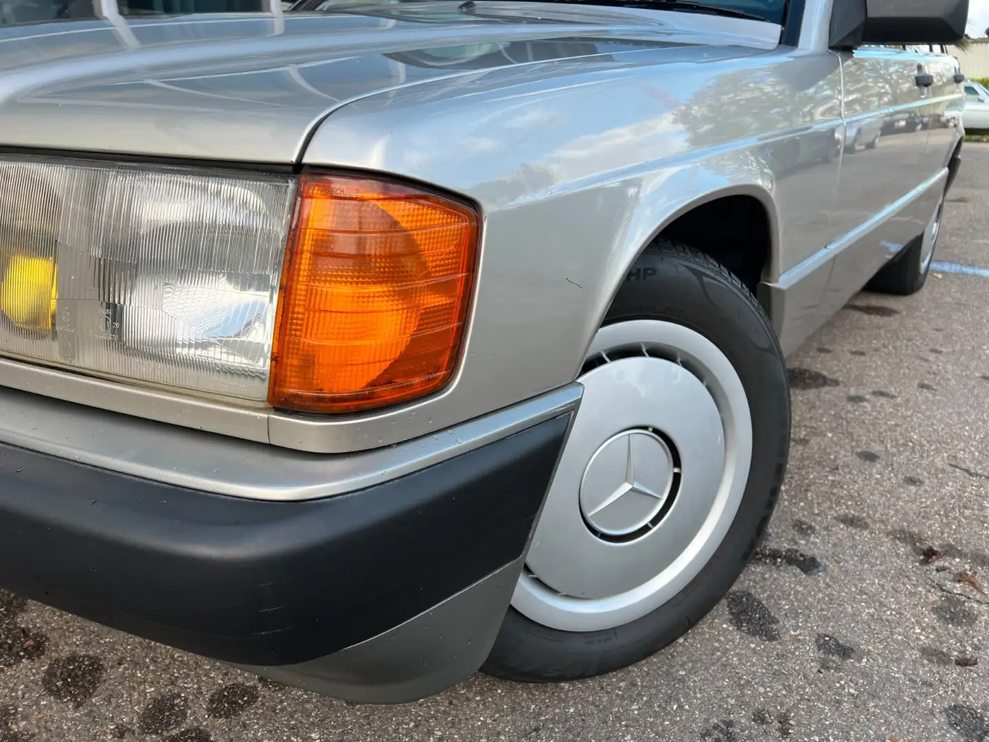 Mercedes-Benz 190 D 2.5*ABS*TÜV NEU*H-Kennzeichen* Silber - 2