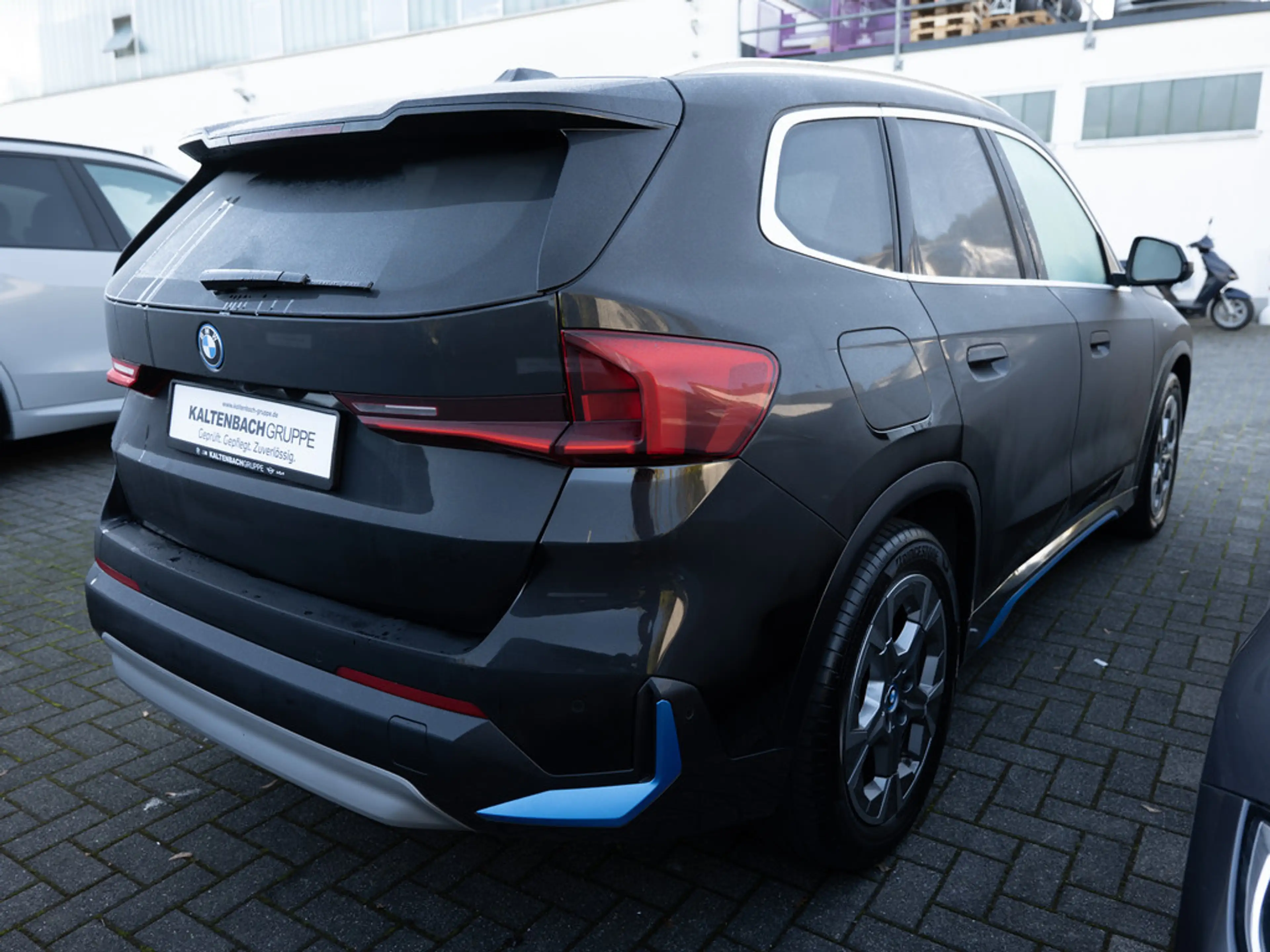 BMW iX1 xDrive30 xLine PANO LED NAVI KAMERA SHZ — photo 6