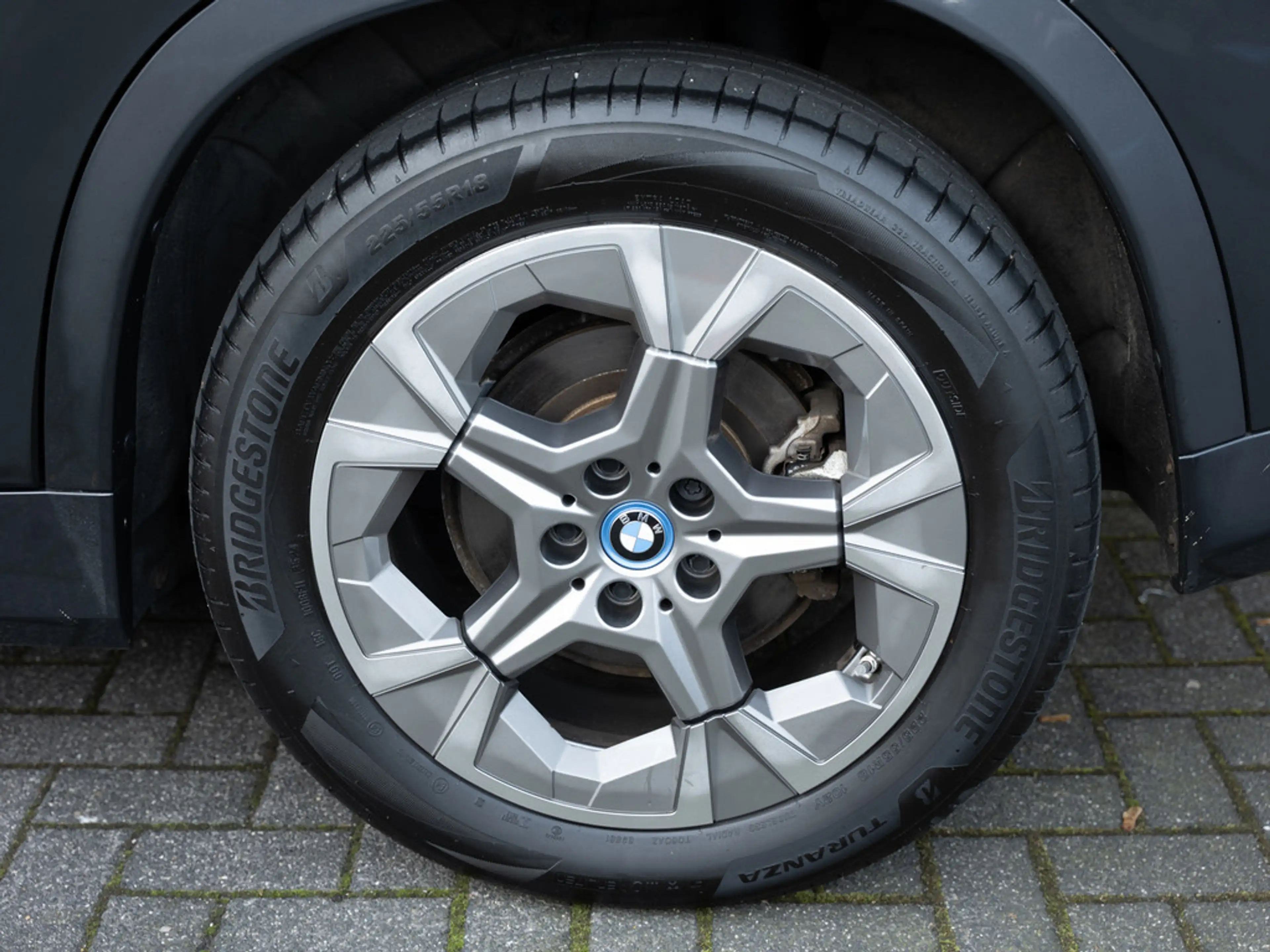 BMW iX1 xDrive30 xLine PANO LED NAVI KAMERA SHZ — photo 10